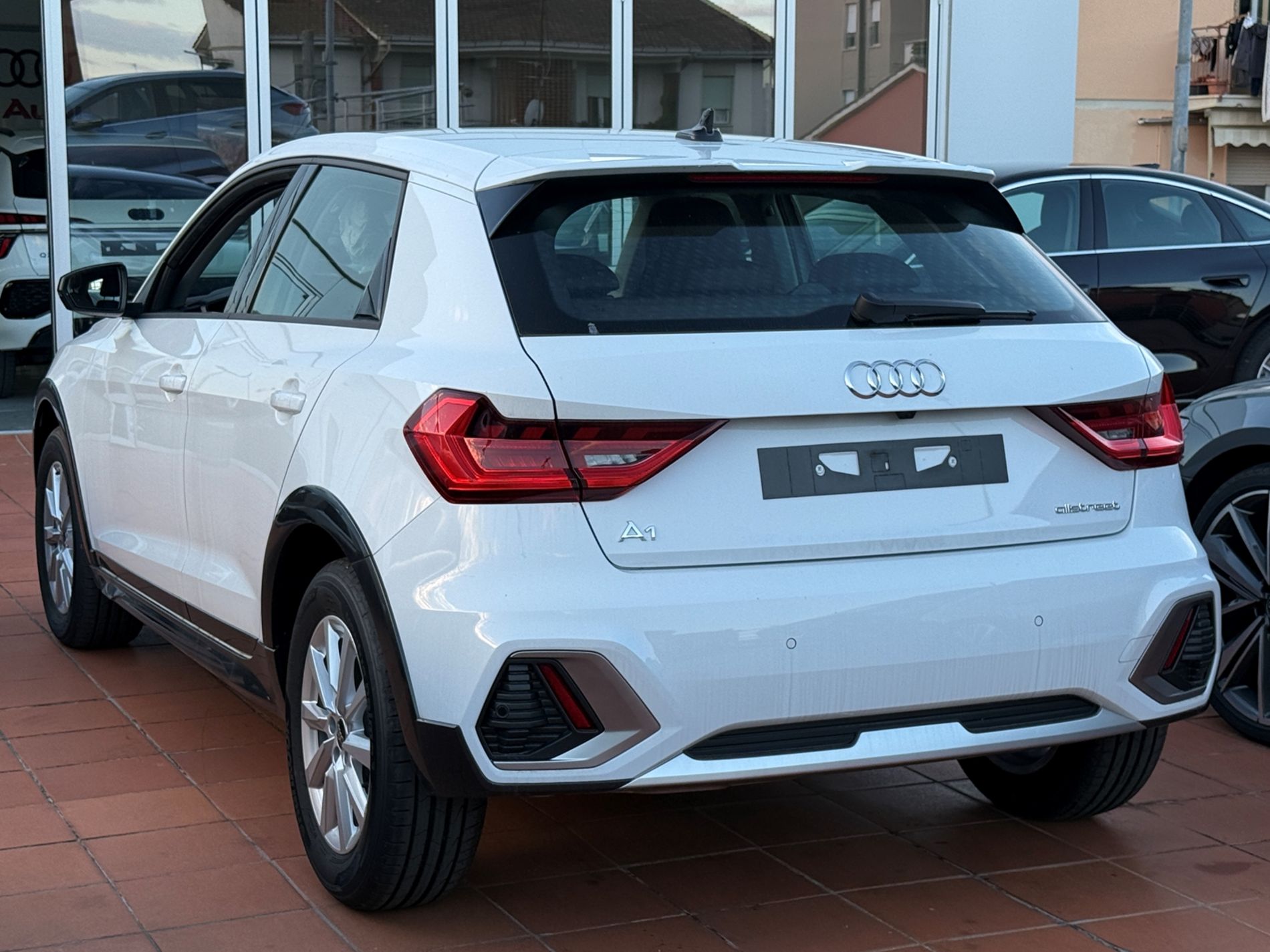 A1 allstreet 30 1.0 tfsi Business 116cv - Autosani