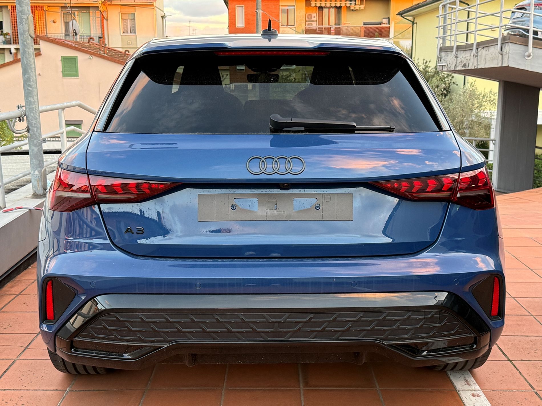 A3 Sportback 2.0 tdi S line edition 150cv s-tronic - Autosani