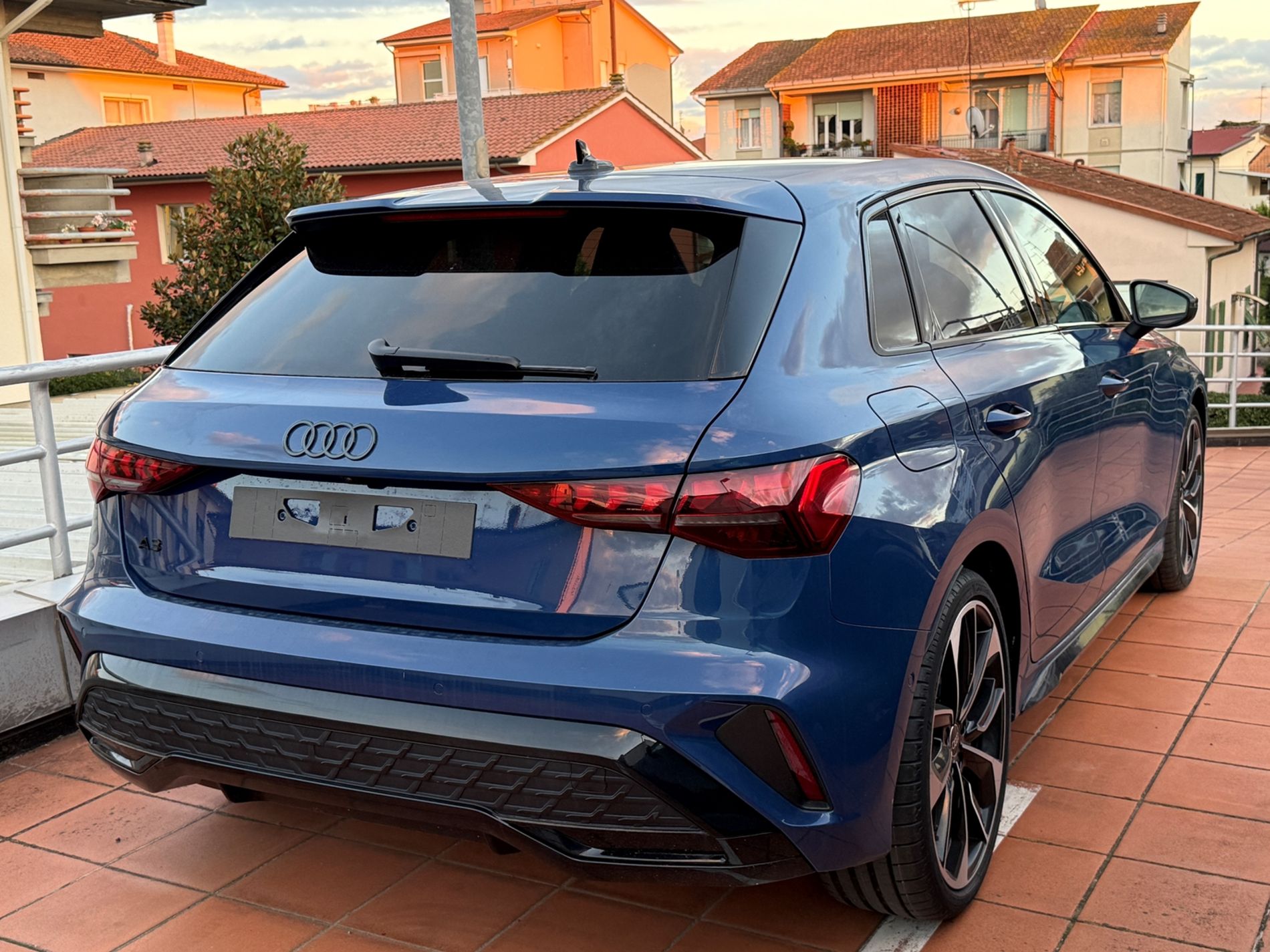 A3 Sportback 2.0 tdi S line edition 150cv s-tronic - Autosani