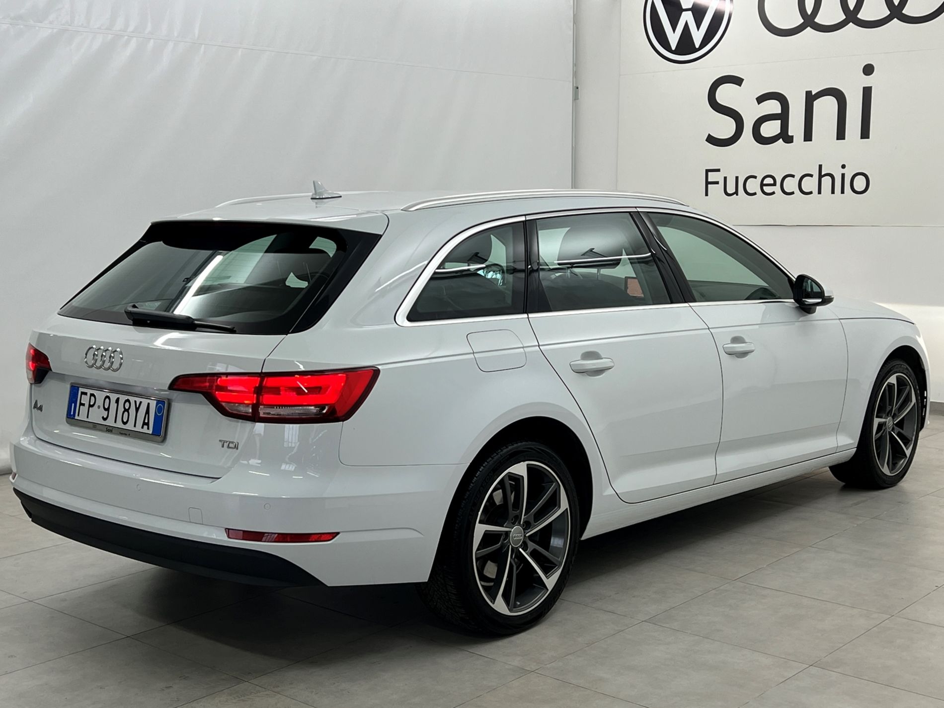 A4 Avant 35 2.0 tdi Business 150cv s-tronic my16 - Autosani