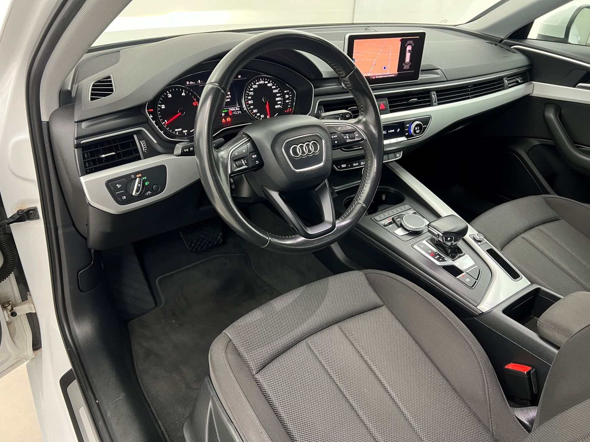 A4 Avant 35 2.0 tdi Business 150cv s-tronic my16 - Autosani