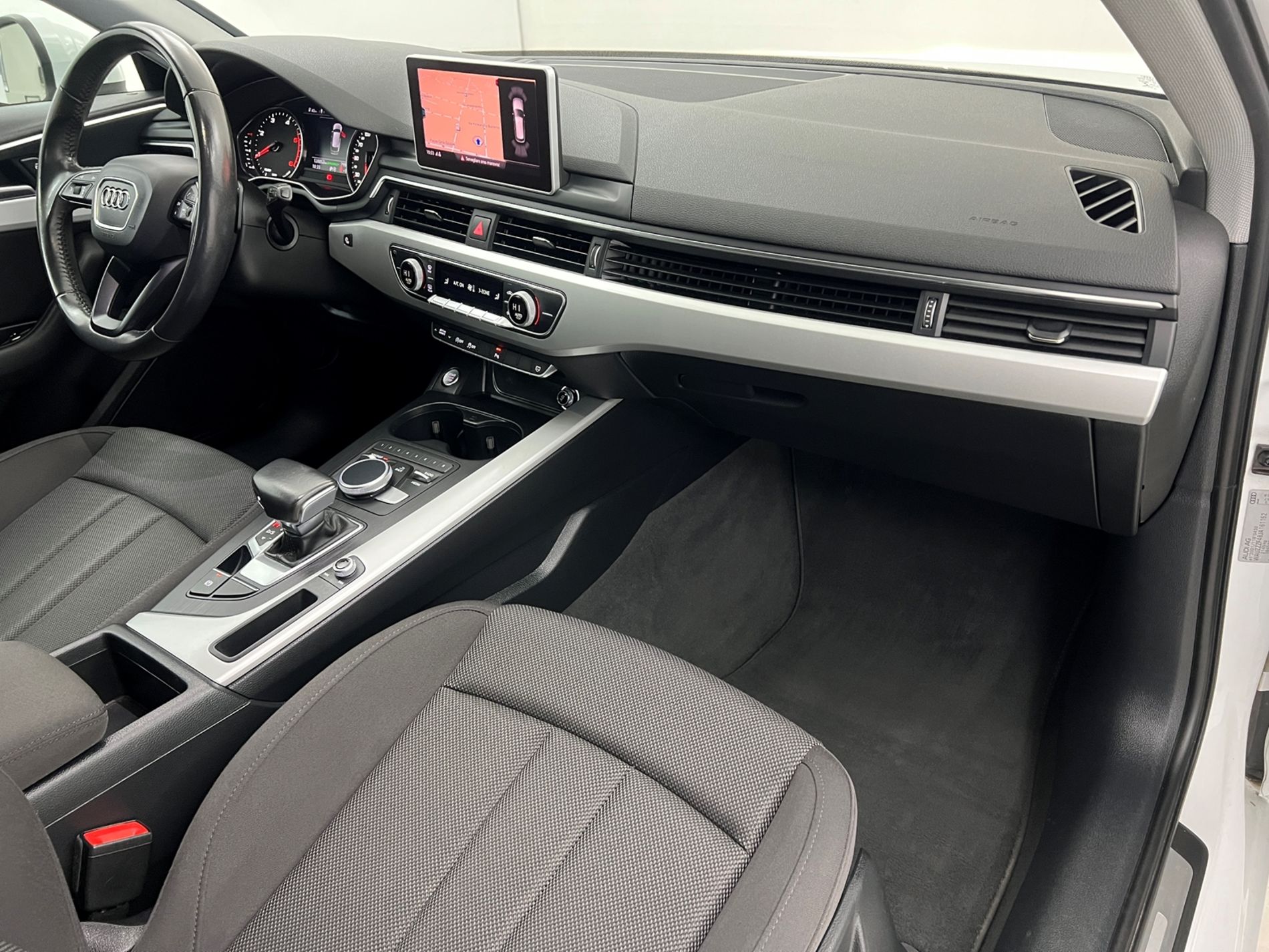 A4 Avant 35 2.0 tdi Business 150cv s-tronic my16 - Autosani