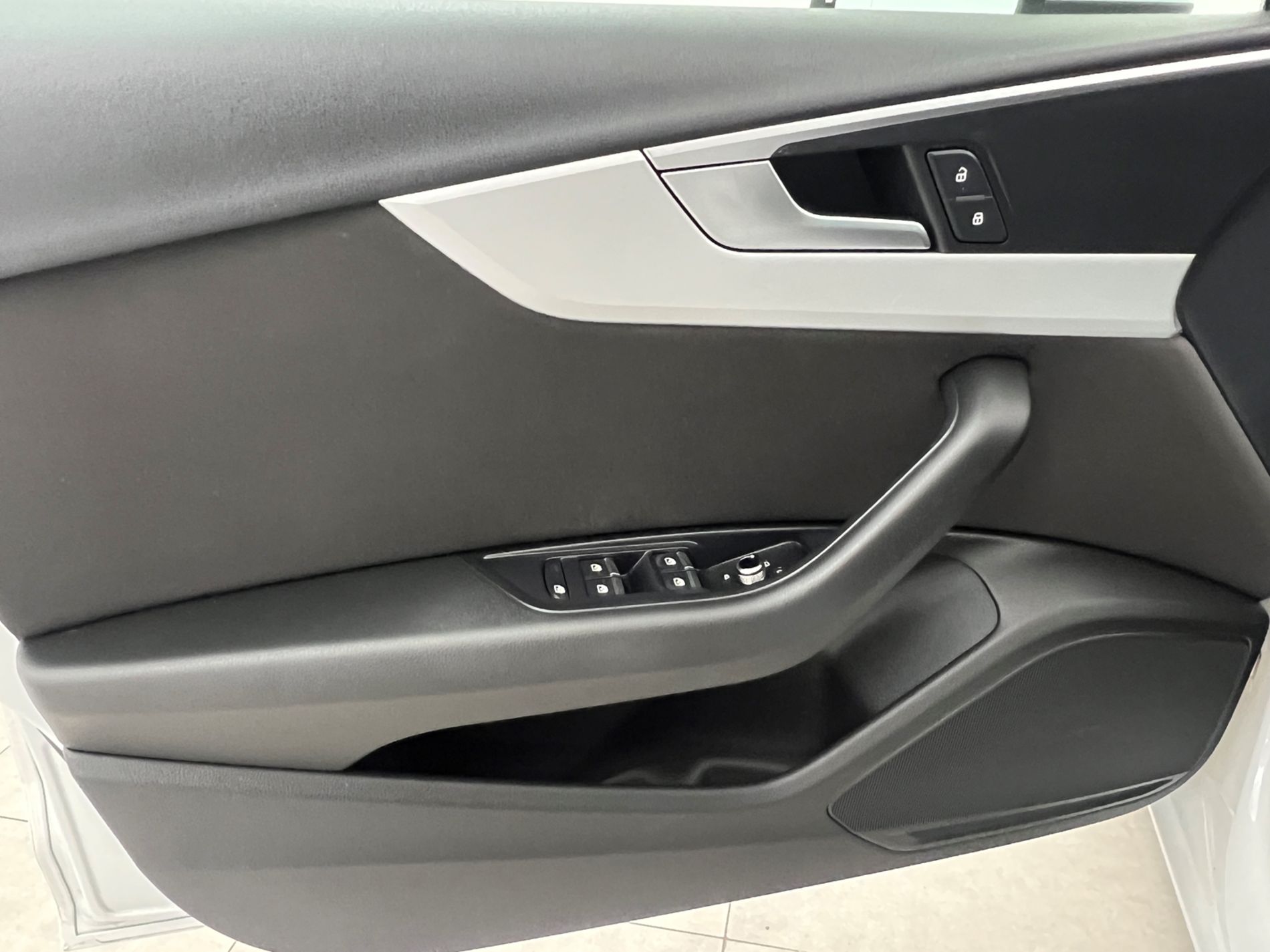 A4 Avant 35 2.0 tdi Business 150cv s-tronic my16 - Autosani