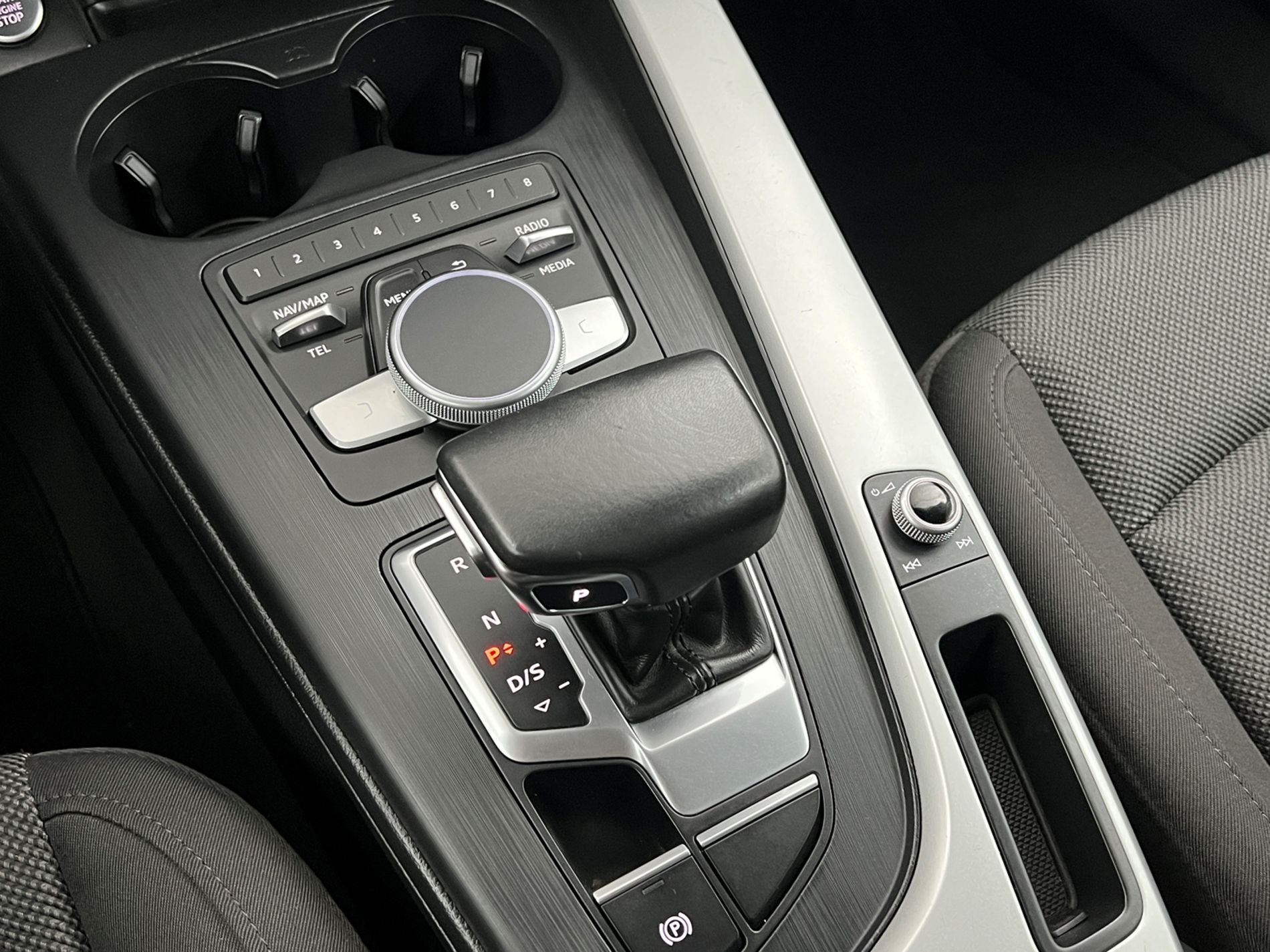 A4 Avant 35 2.0 tdi Business 150cv s-tronic my16 - Autosani