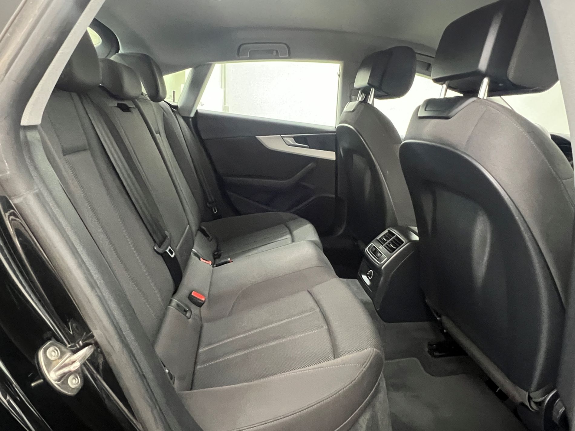 A5 Sportback 40 2.0 tdi Business 190cv s-tronic - Autosani