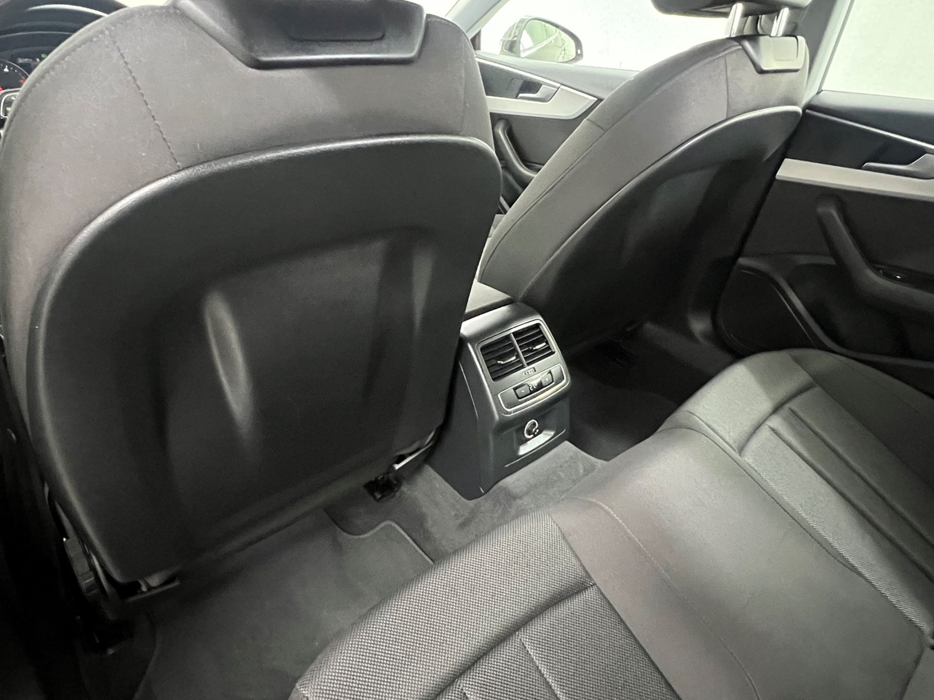 A5 Sportback 40 2.0 tdi Business 190cv s-tronic - Autosani