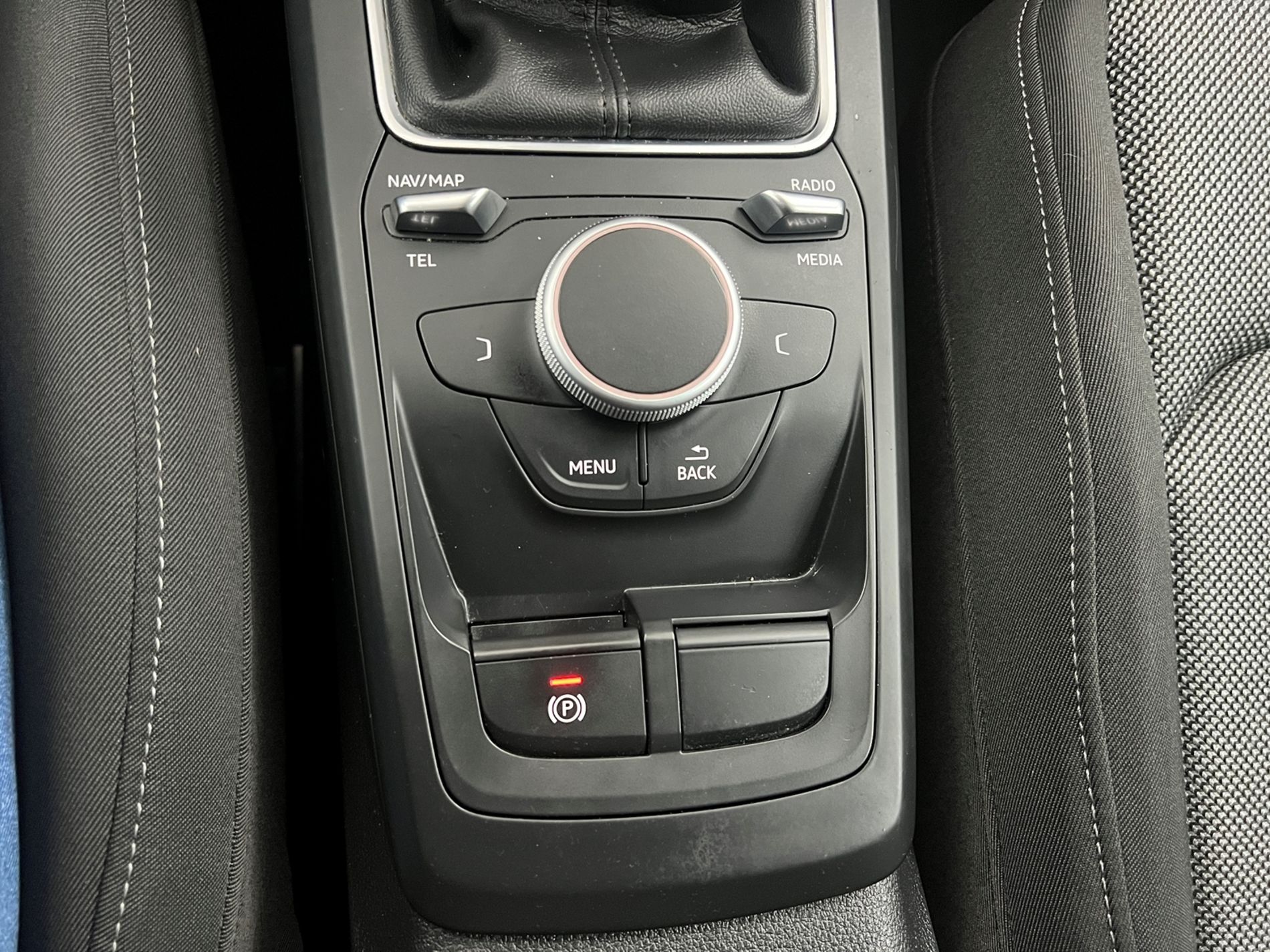 Q2 1.6 tdi Sport - Autosani