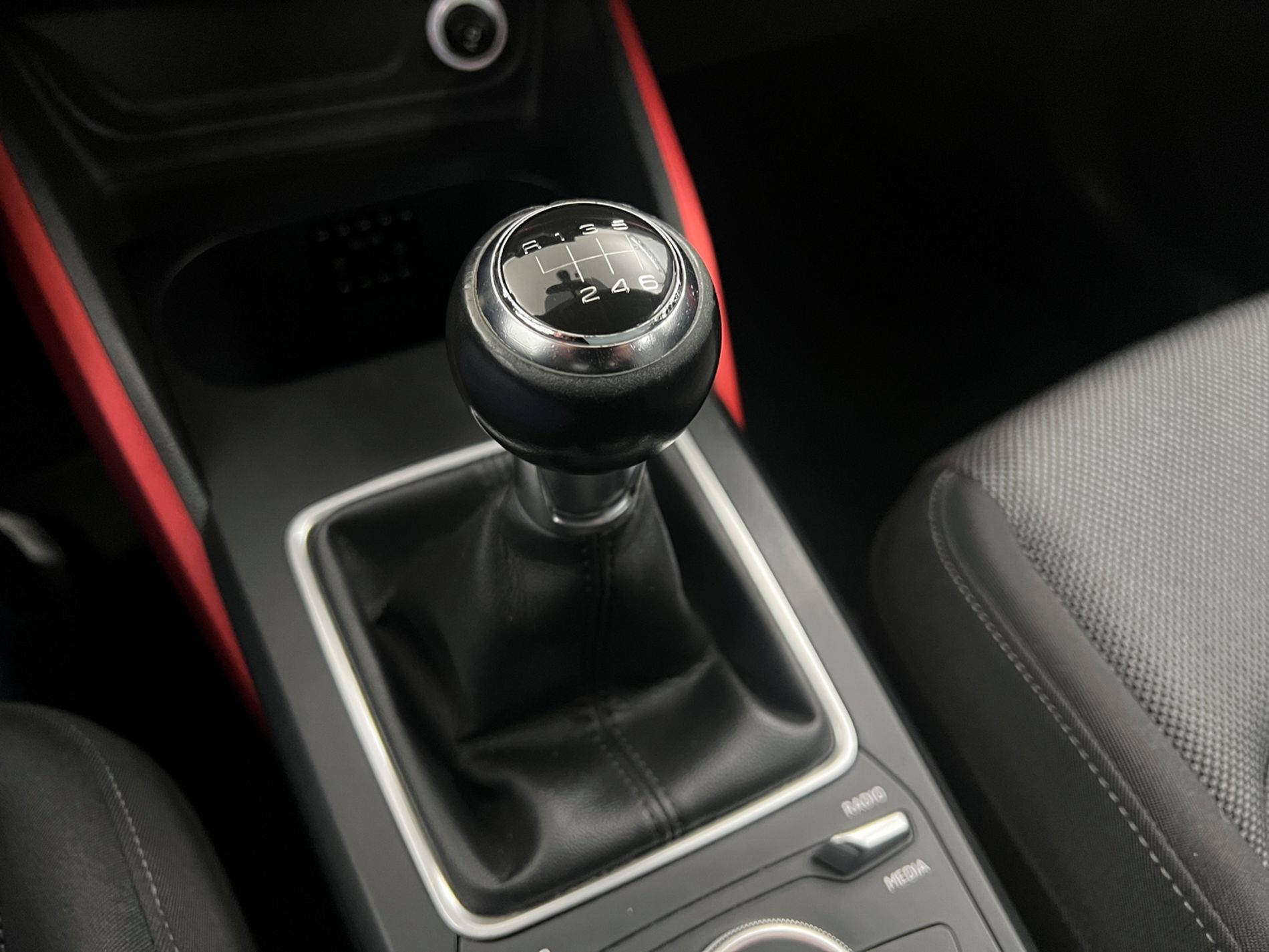 Q2 1.6 tdi Sport - Autosani