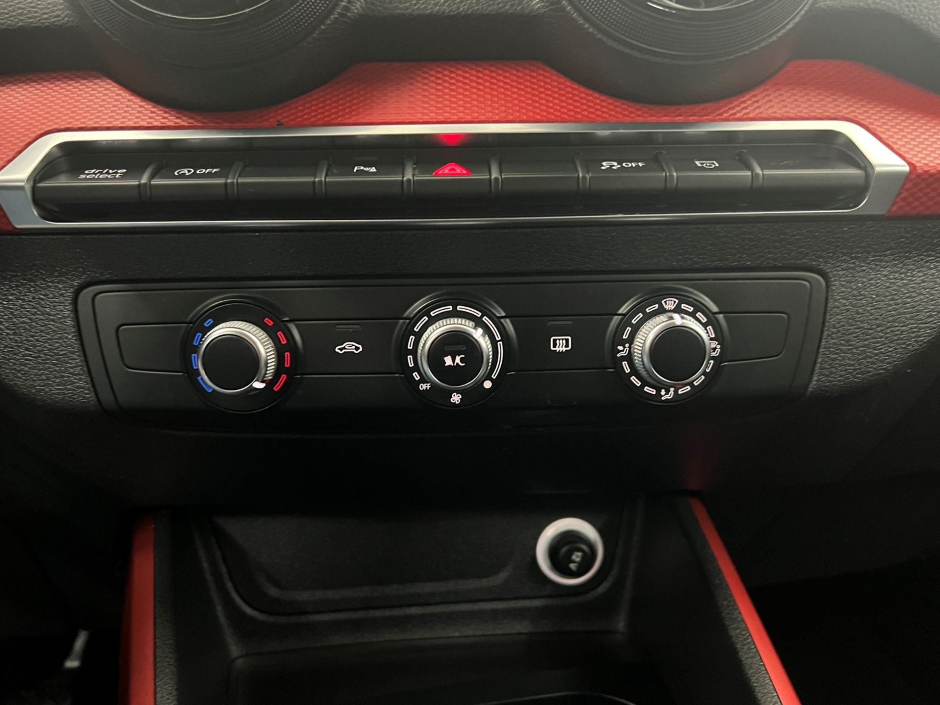 Q2 1.6 tdi Sport - Autosani