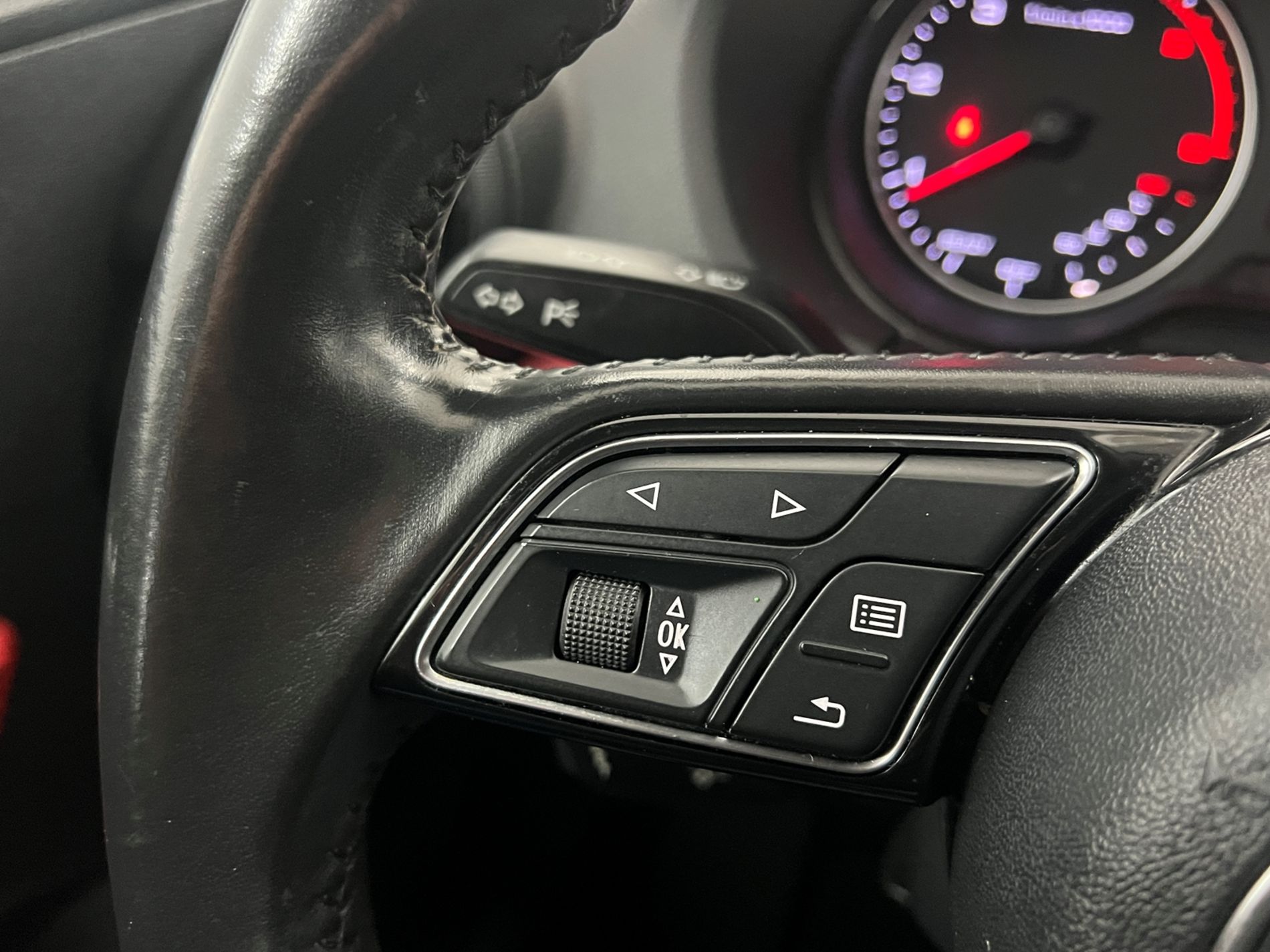 Q2 1.6 tdi Sport - Autosani