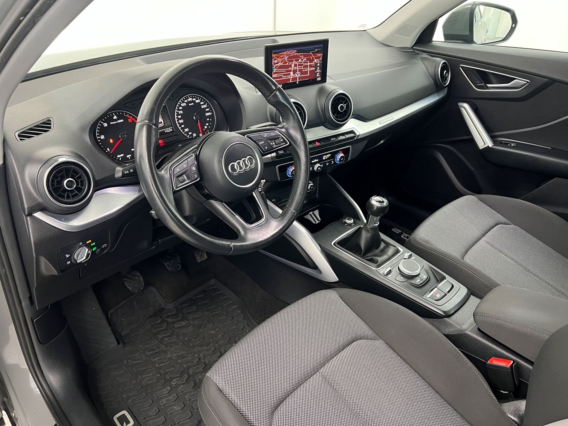 Q2 1.6 tdi Sport - Autosani