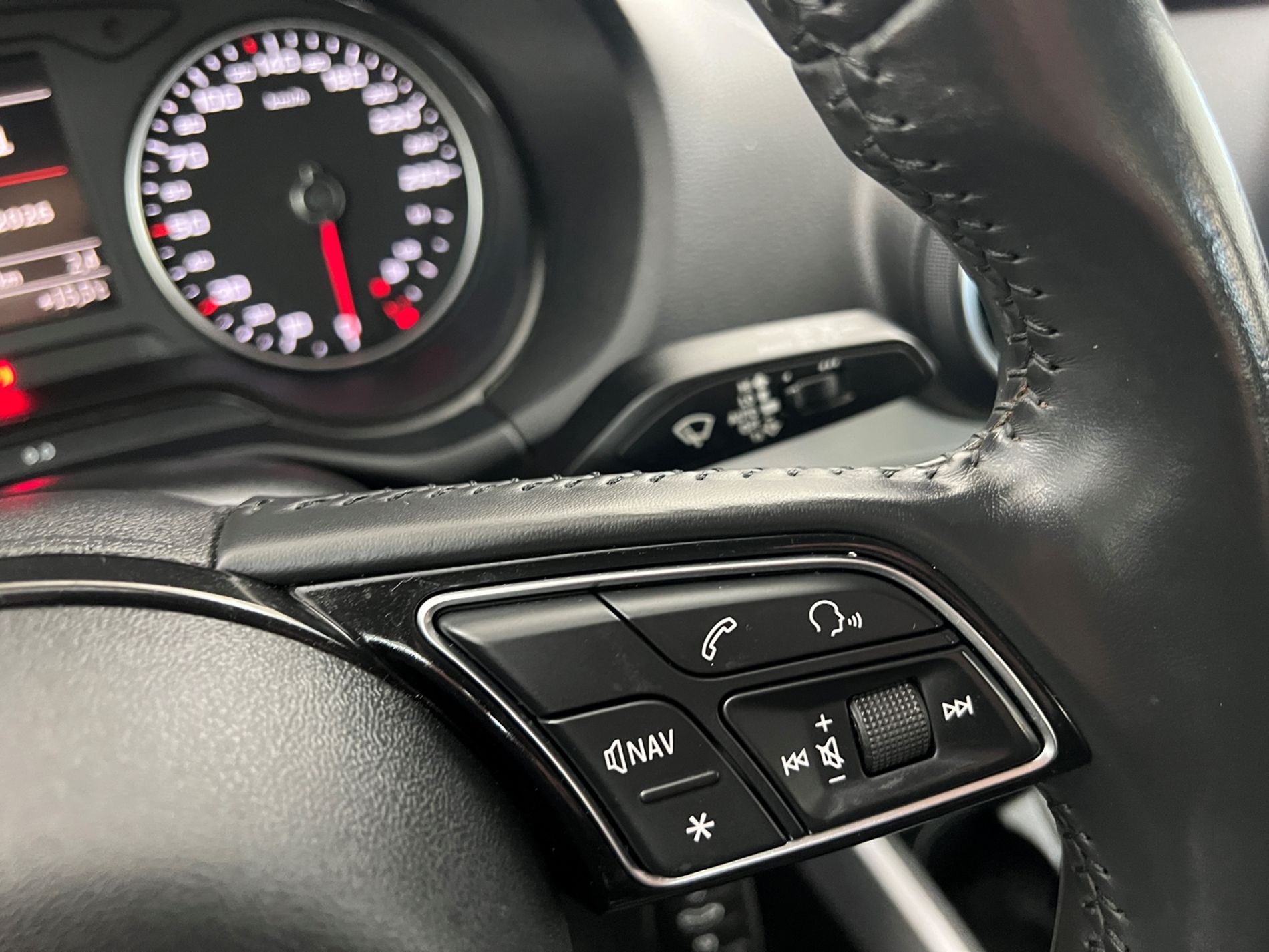 Q2 1.6 tdi Sport - Autosani