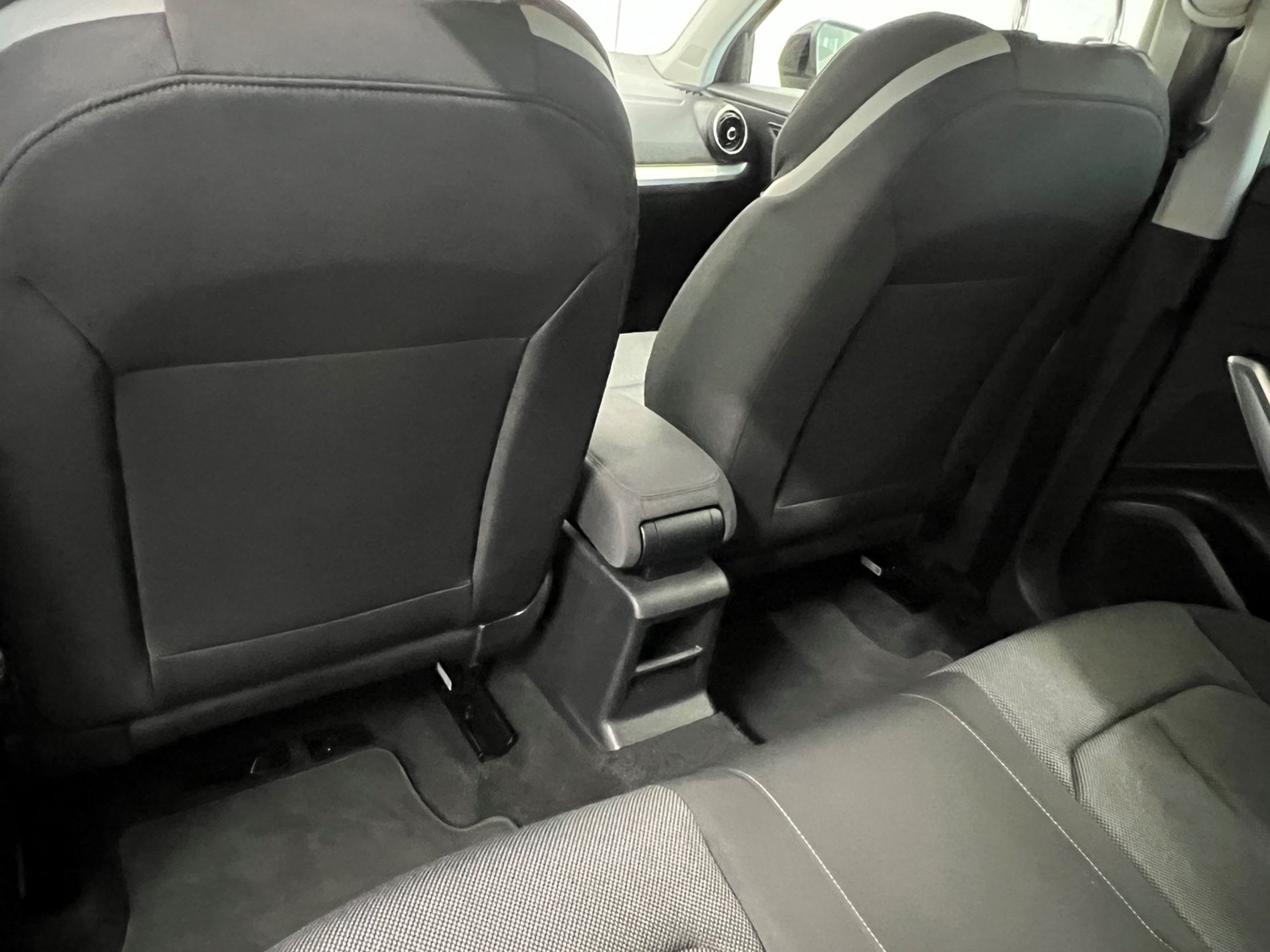 Q2 30 1.6 tdi Identity Black s-tronic - Autosani