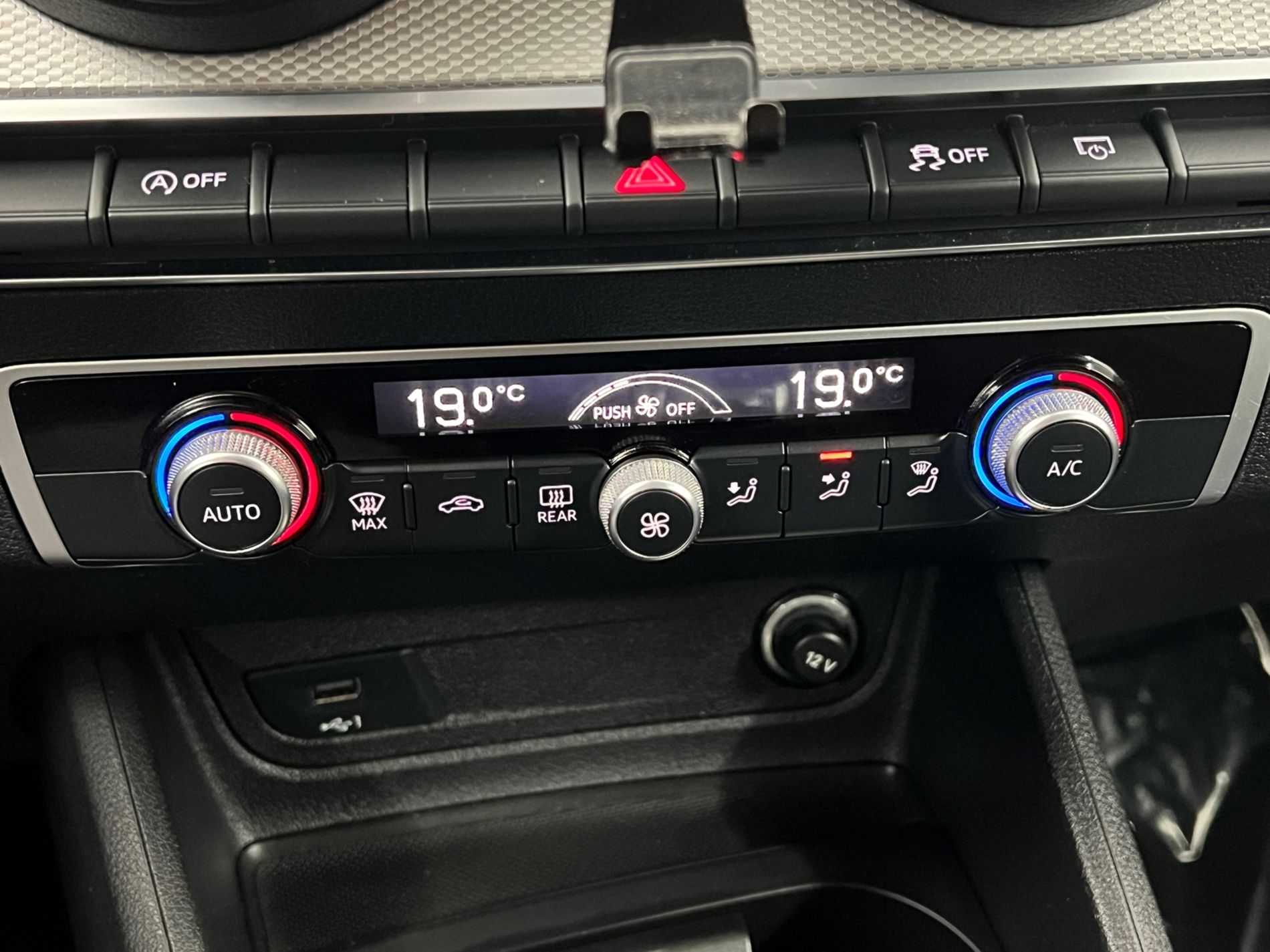 Q2 30 2.0 tdi Admired - Autosani