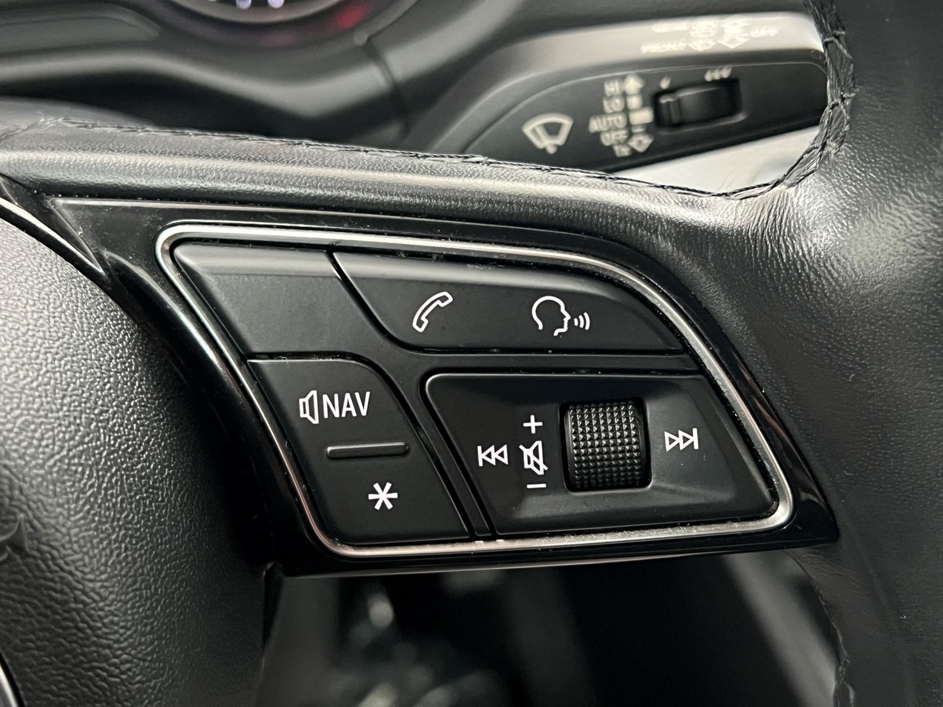 Q2 30 2.0 tdi Admired - Autosani