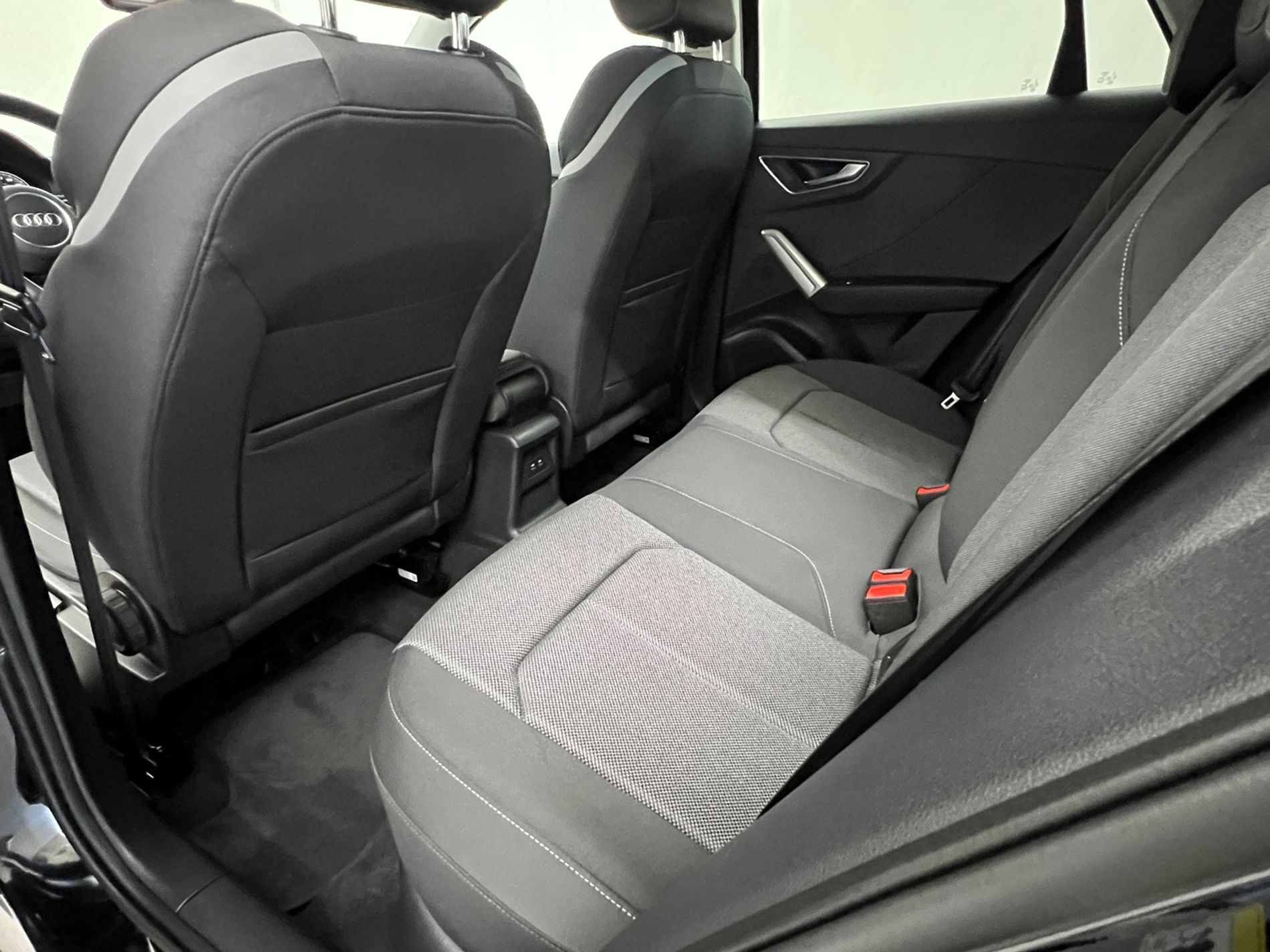 Q2 35 2.0 tdi Business Advanced s-tronic - Autosani