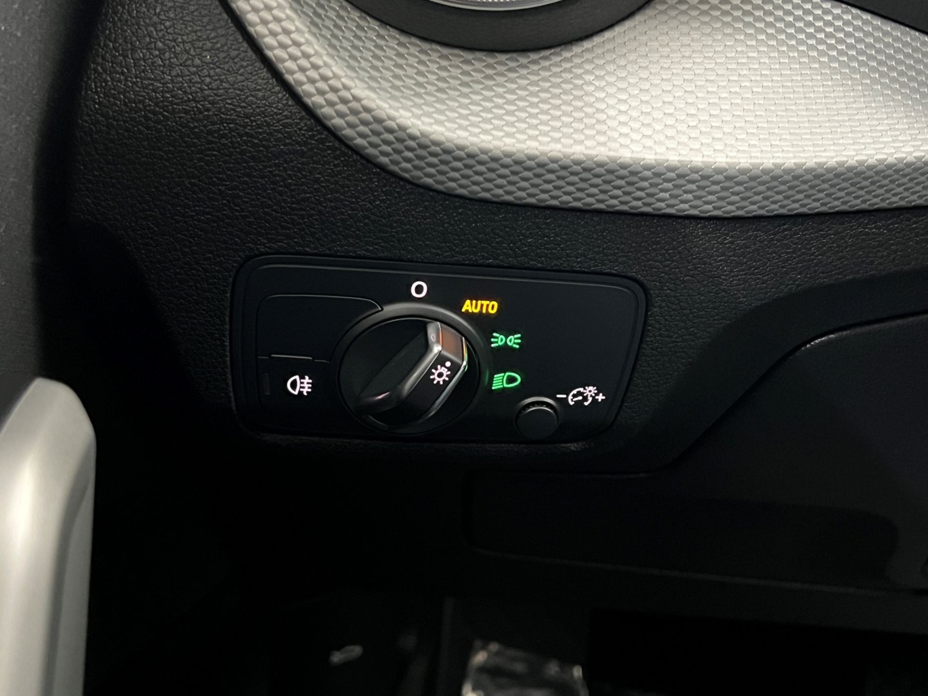 Q2 35 2.0 tdi Business Advanced s-tronic - Autosani