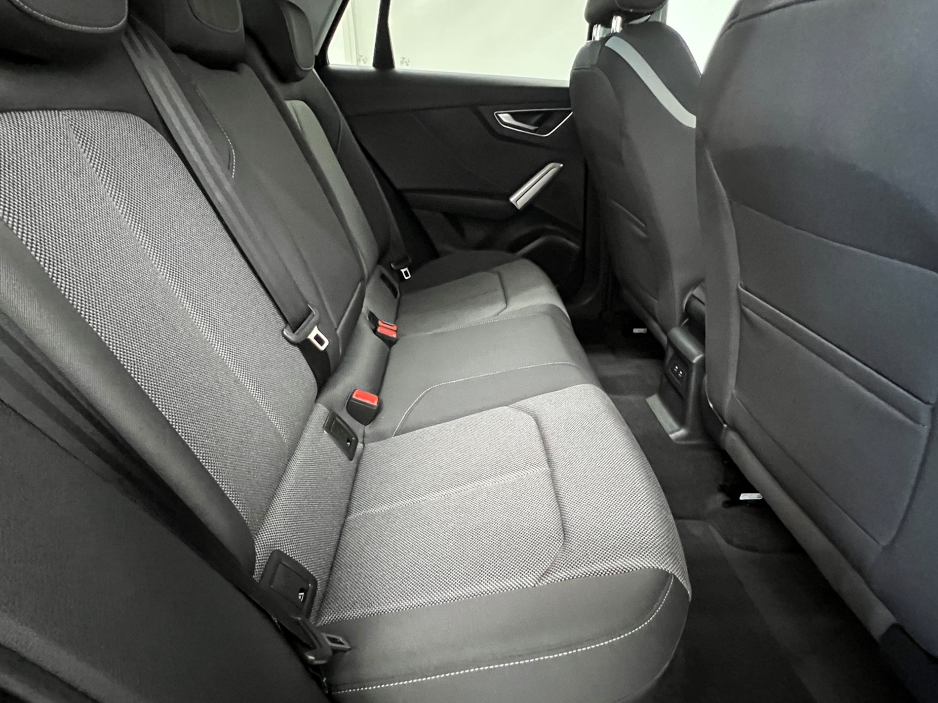 Q2 35 2.0 tdi Business Advanced s-tronic - Autosani