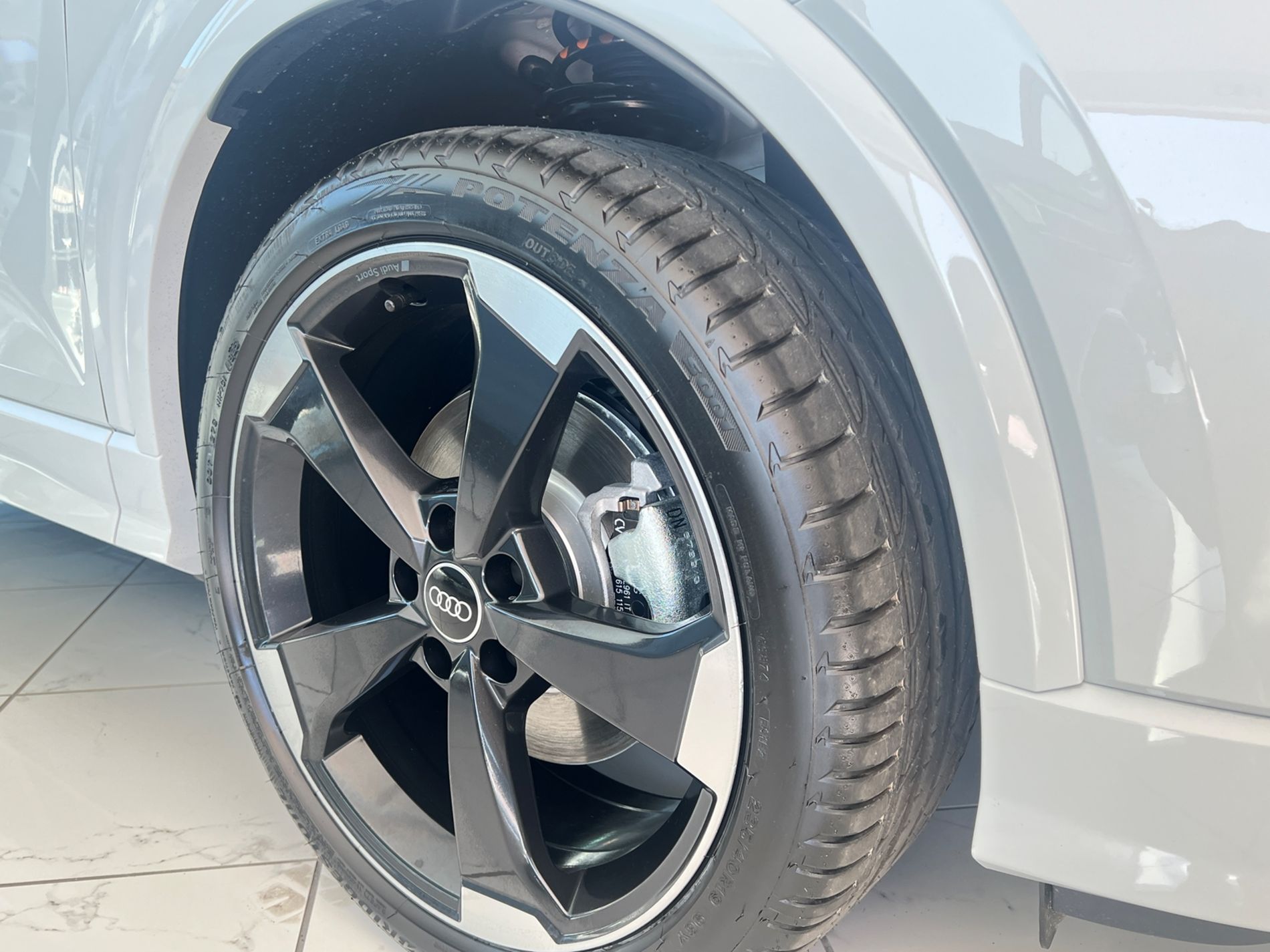 Q2 35 2.0 tdi Identity Black s-tronic - Autosani