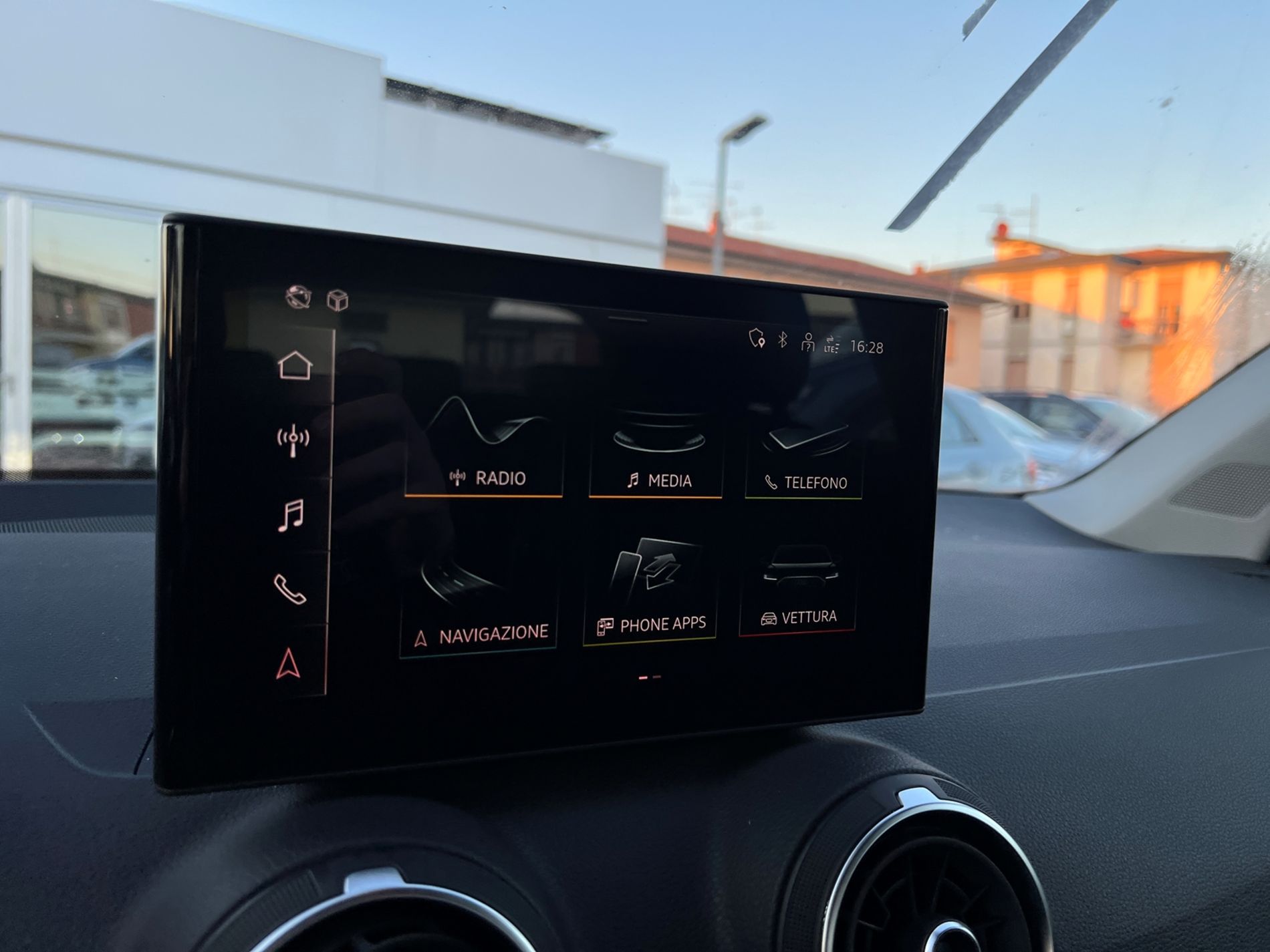 Q2 35 2.0 tdi S line edition s-tronic - Autosani