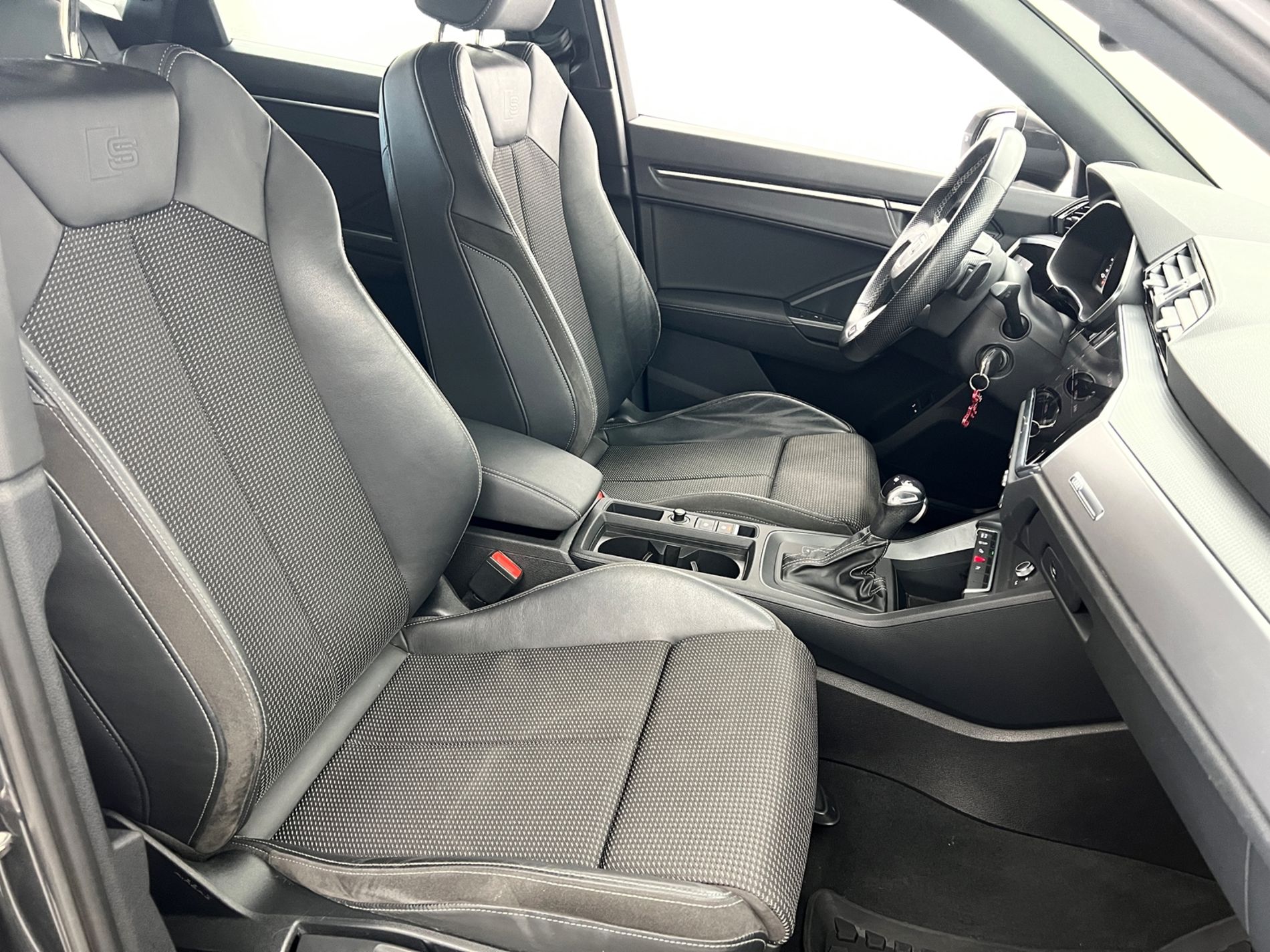 Q3 Sportback 45 1.4 tfsi e S line edition s-tronic - Autosani