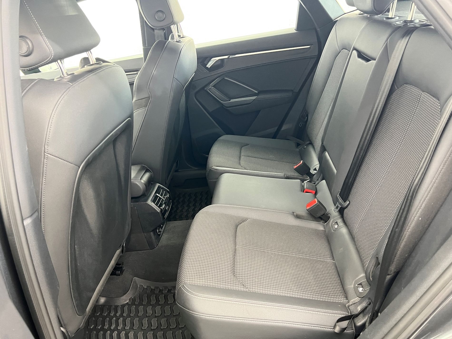 Q3 Sportback 45 1.4 tfsi e S line edition s-tronic - Autosani