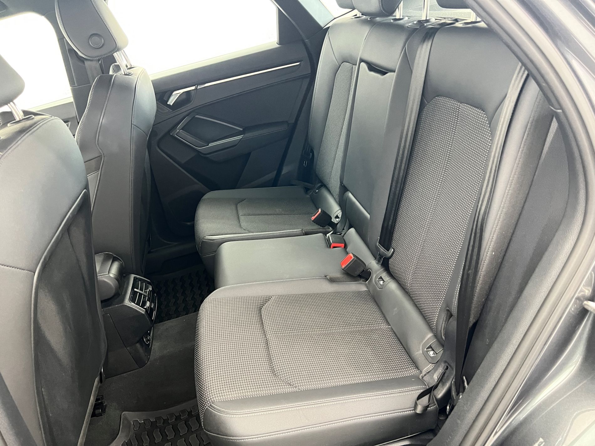 Q3 Sportback 45 1.4 tfsi e S line edition s-tronic - Autosani