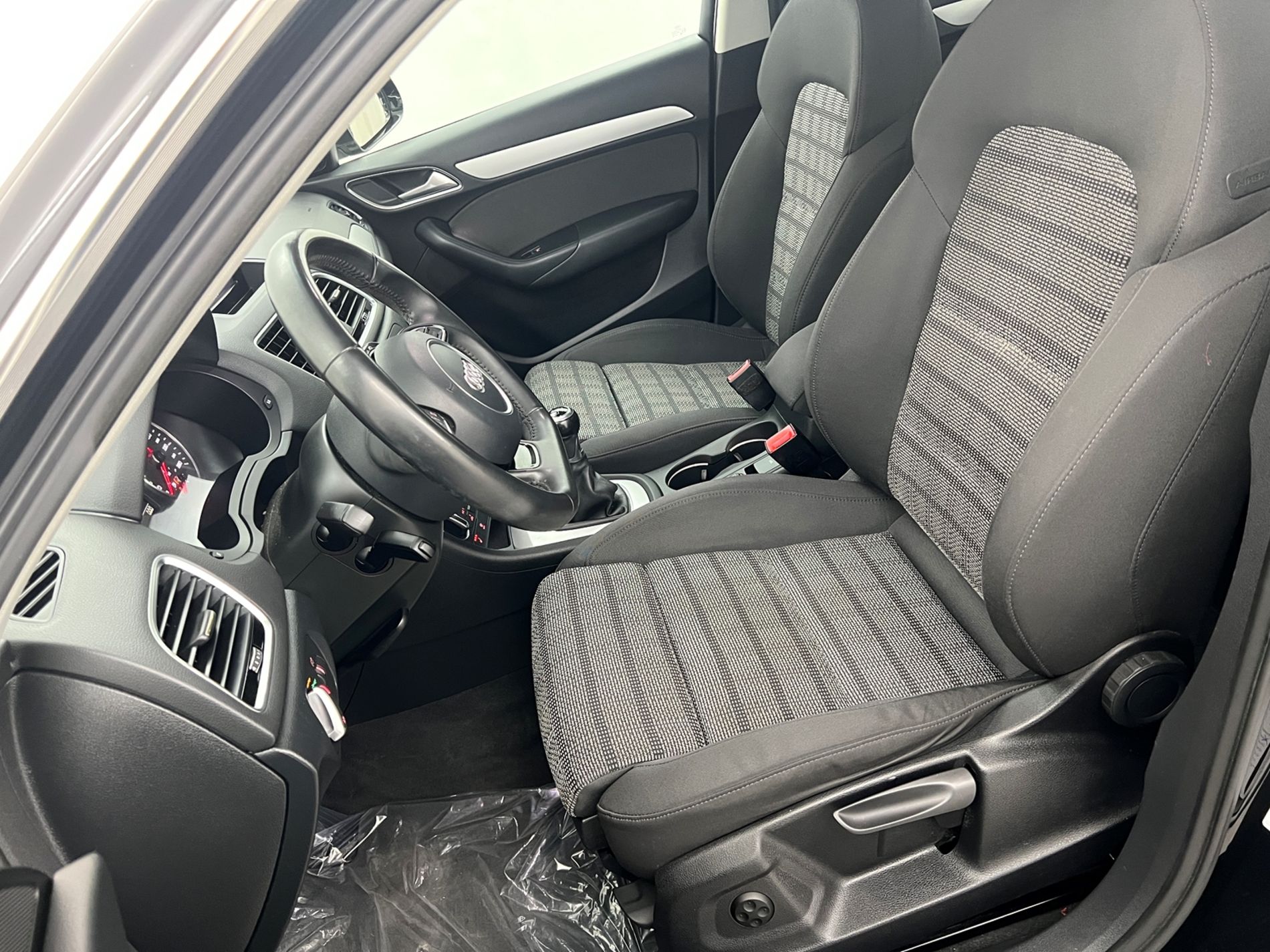 Q3 2.0 tdi Sport 120cv - Autosani