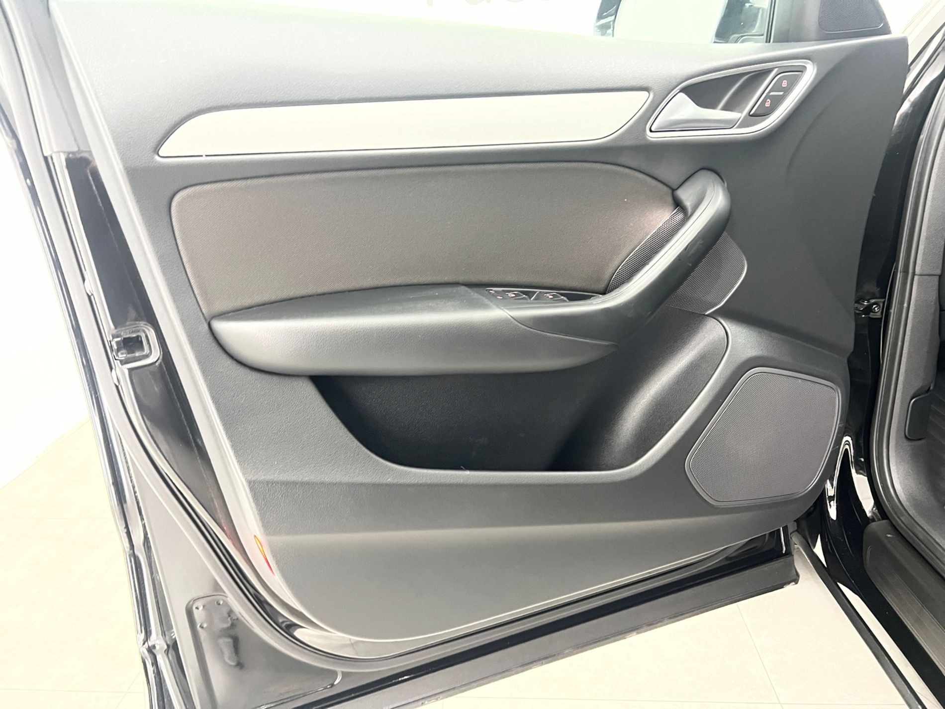 Q3 2.0 tdi Sport 120cv - Autosani