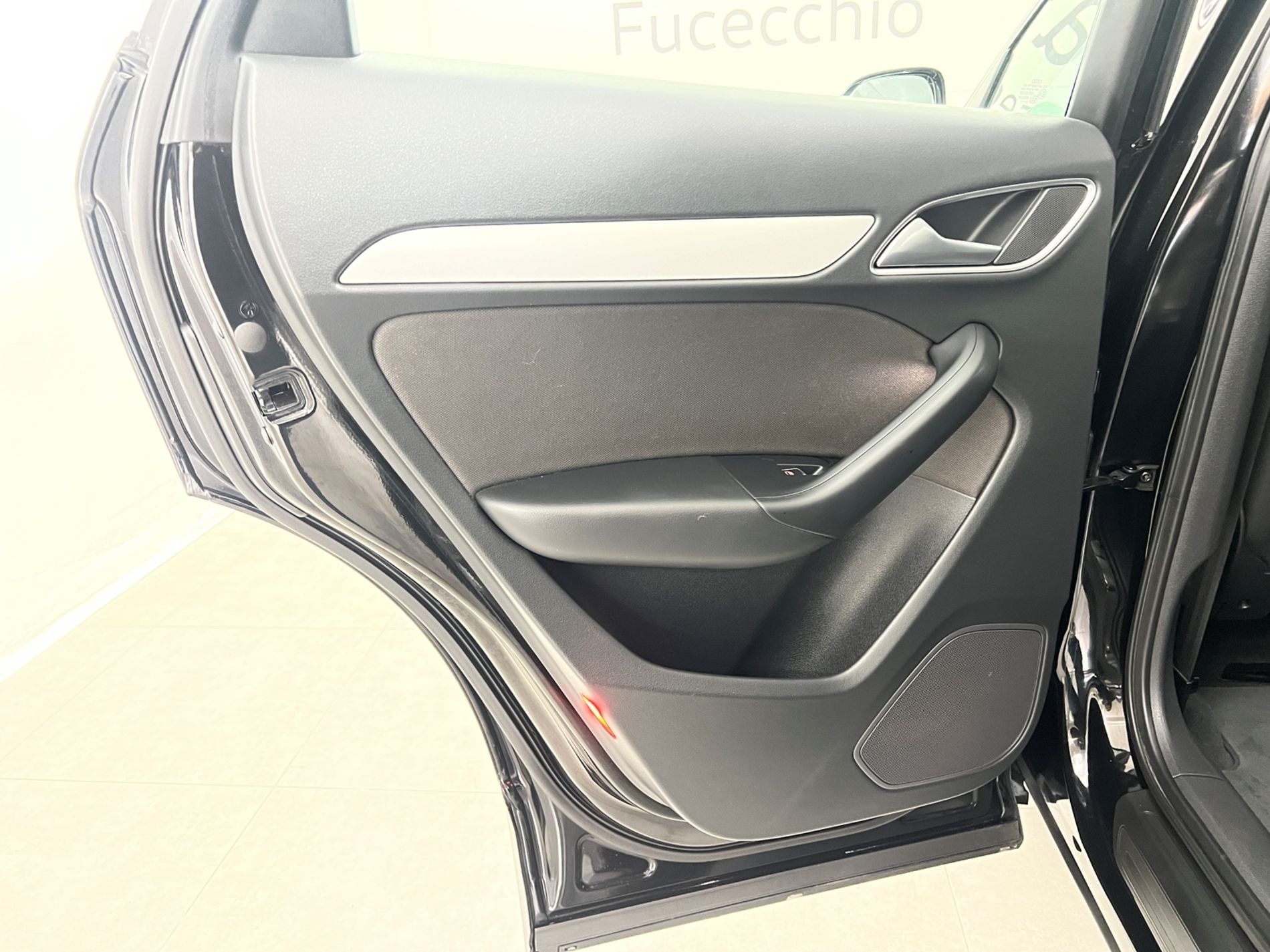 Q3 2.0 tdi Sport 120cv - Autosani