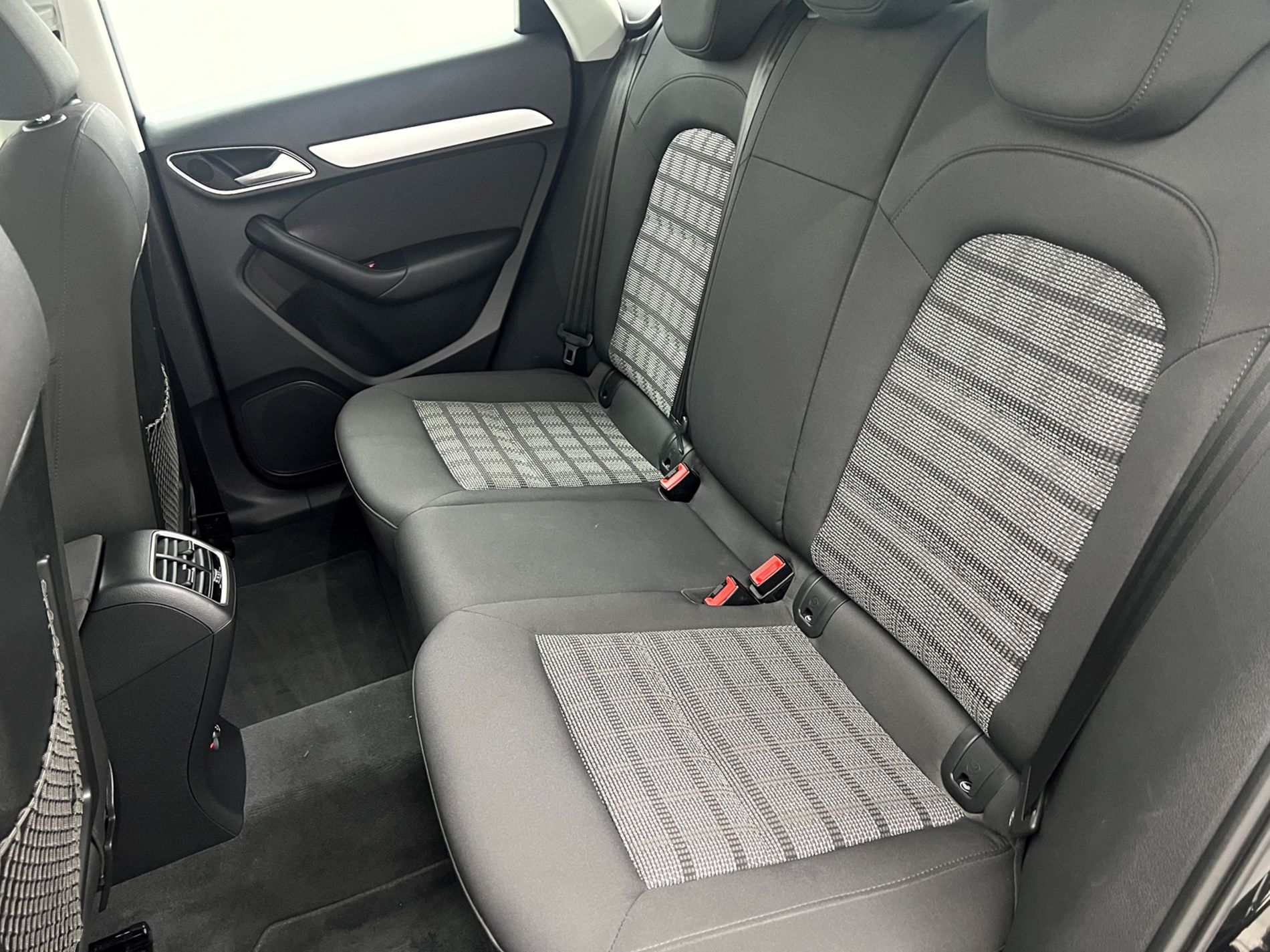 Q3 2.0 tdi Sport 120cv - Autosani