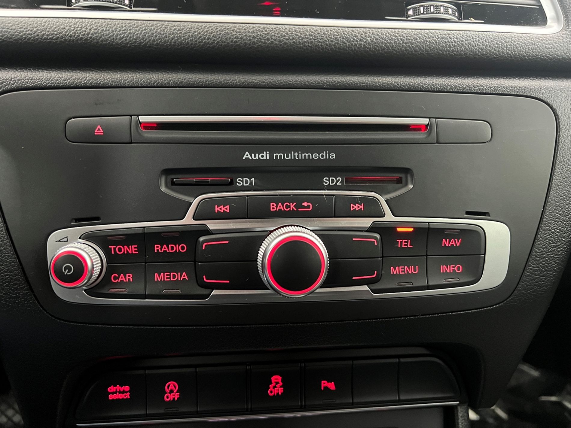 Q3 2.0 tdi Sport 120cv - Autosani