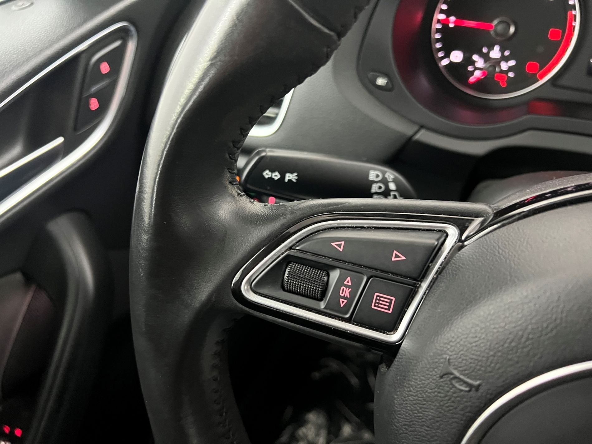 Q3 2.0 tdi Sport 120cv - Autosani