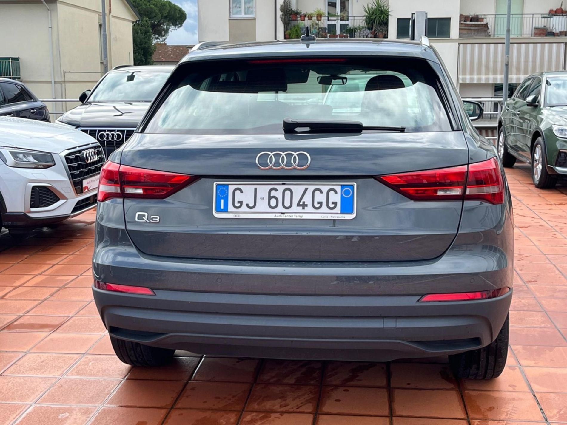 Q3 35 1.5 tfsi mhev Business s-tronic - Autosani