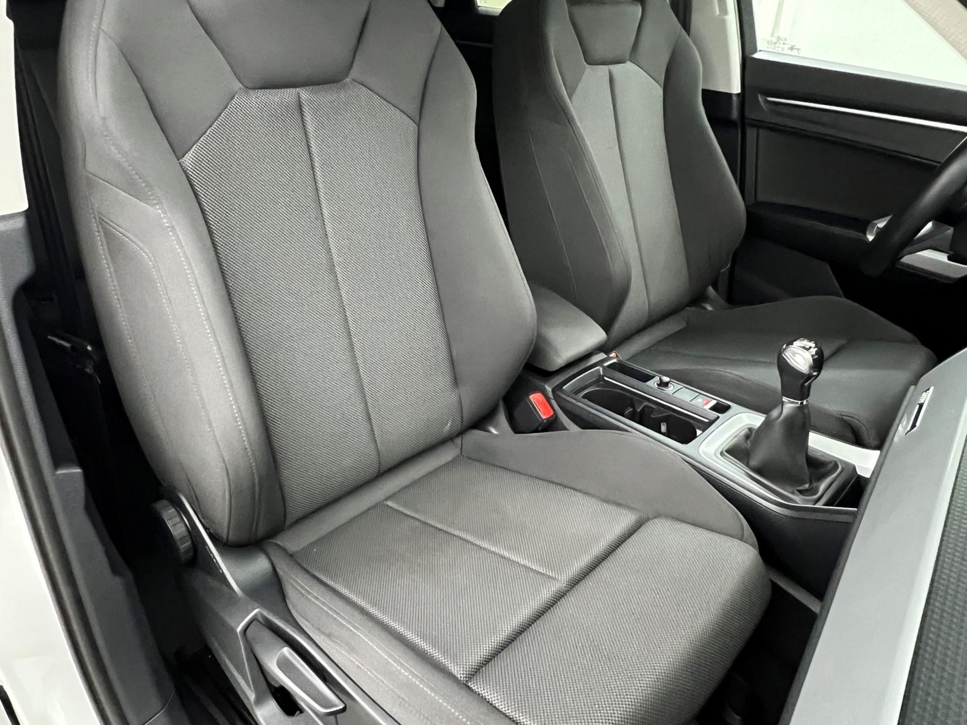 Q3 35 2.0 tdi Business Advanced - Autosani