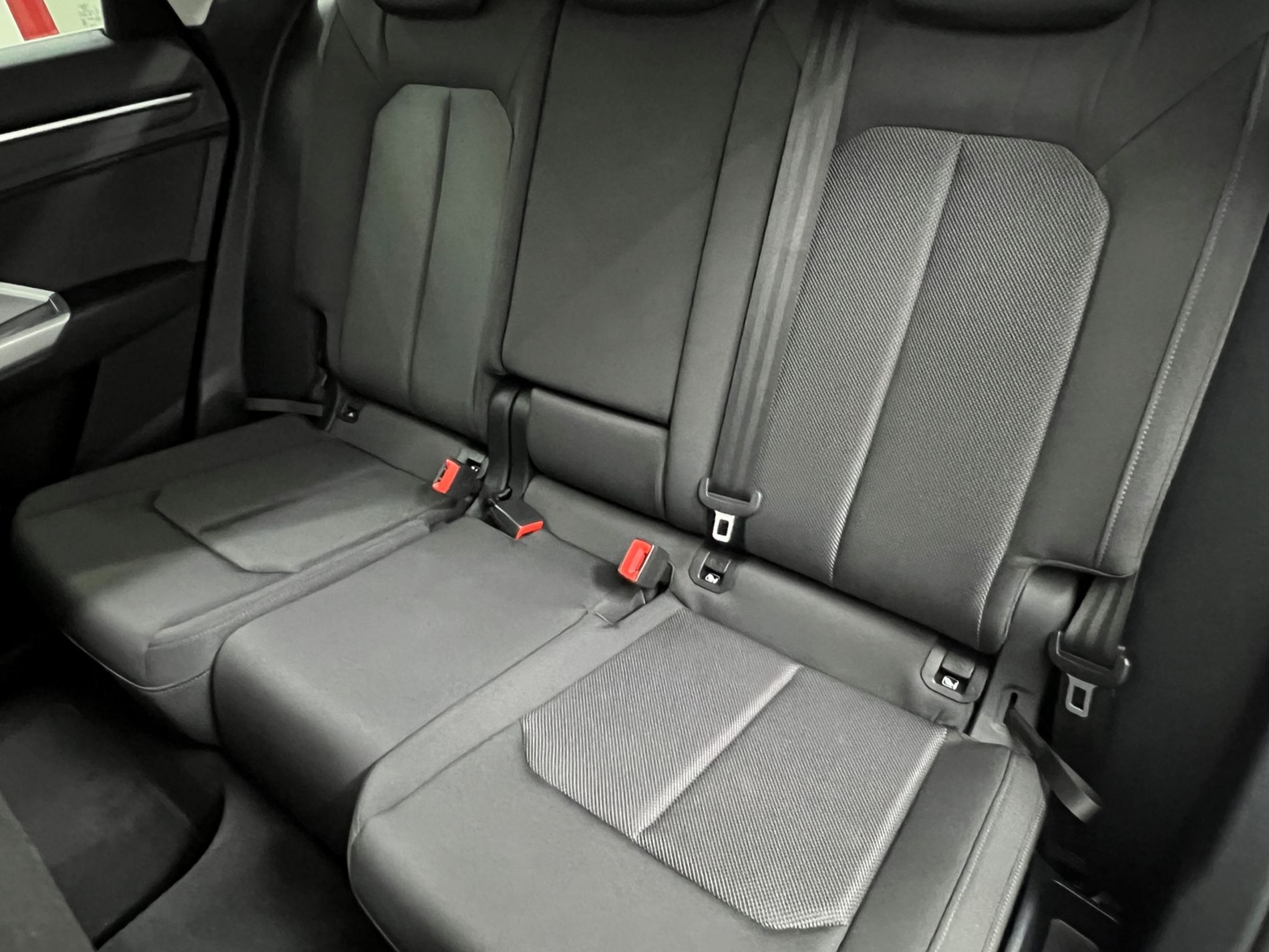 Q3 35 2.0 tdi Business Advanced - Autosani