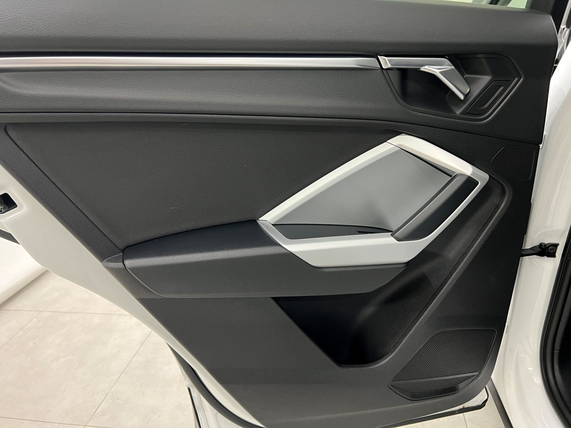 Q3 35 2.0 tdi Business Advanced - Autosani