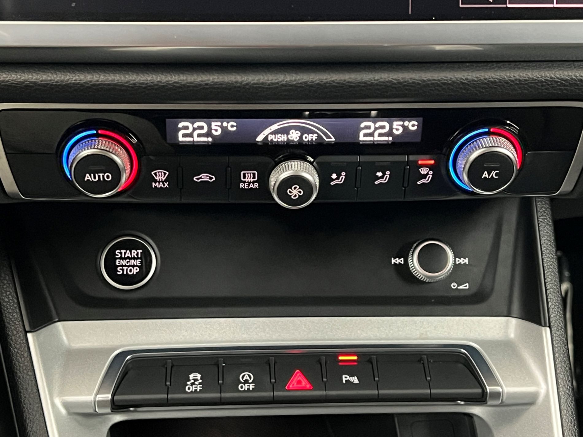 Q3 35 2.0 tdi Business Advanced - Autosani