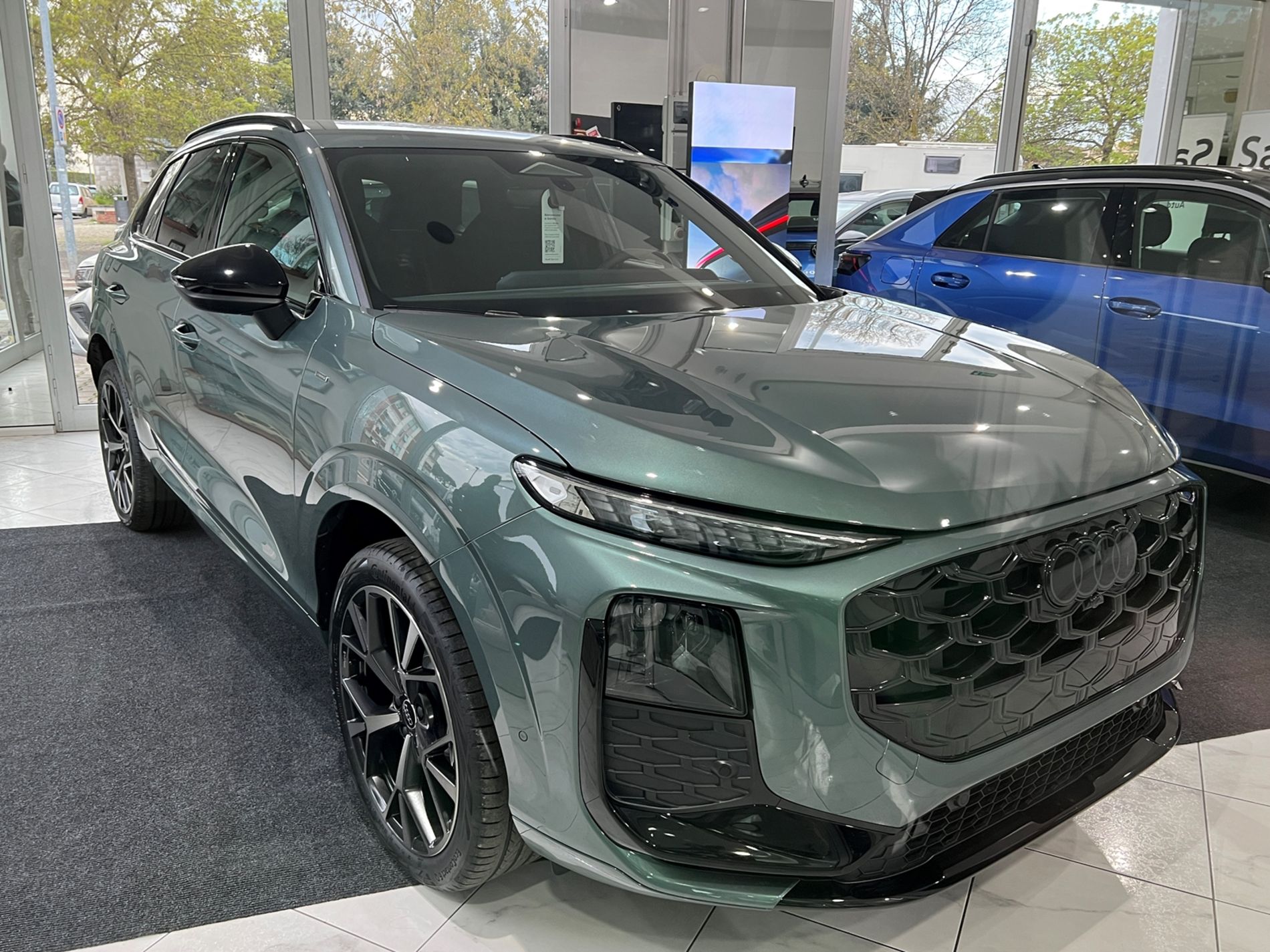 Q3 1.5 e-hybrid S line edition 272cv s-tronic - Autosani