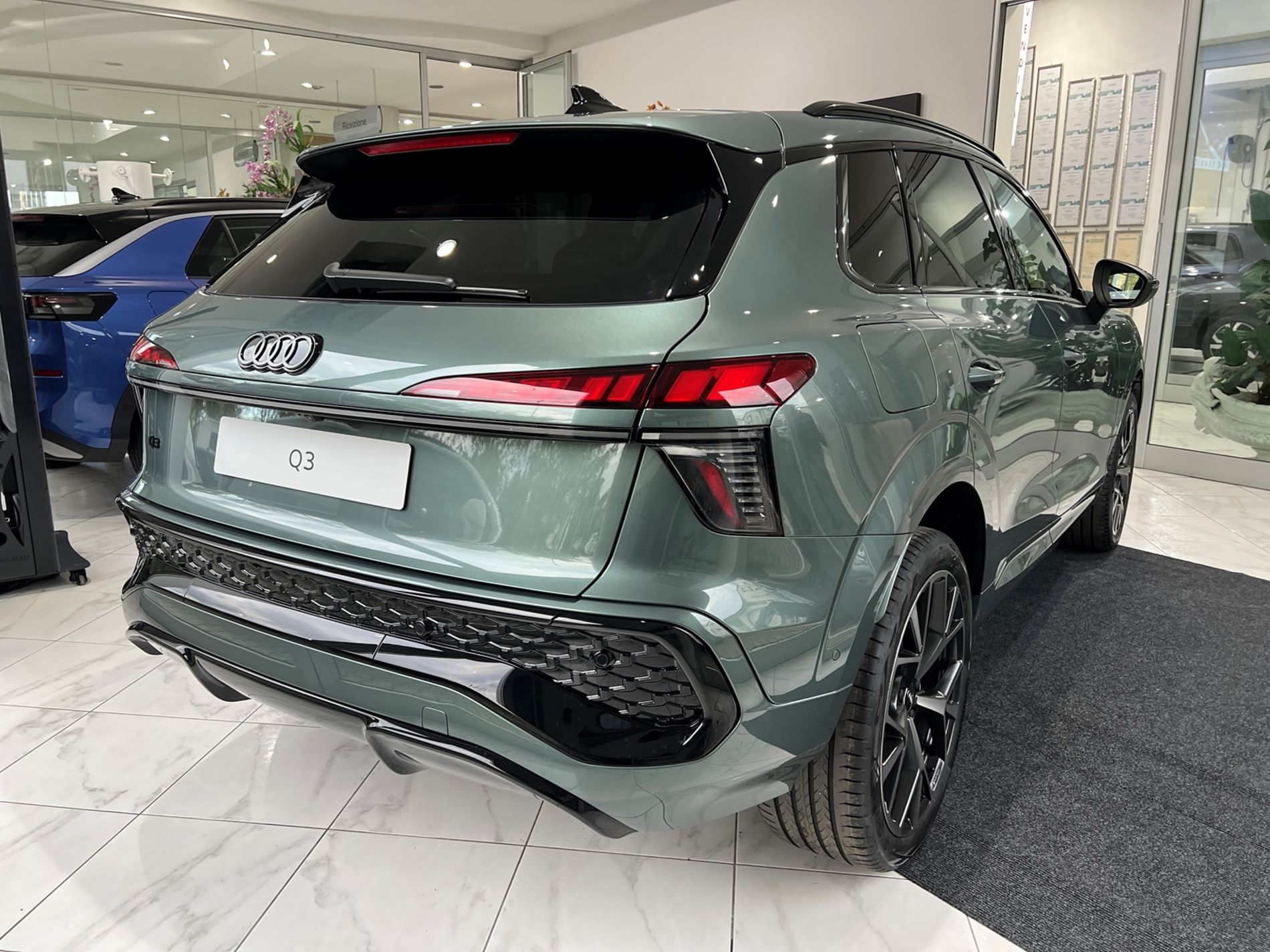 Q3 1.5 e-hybrid S line edition 272cv s-tronic - Autosani