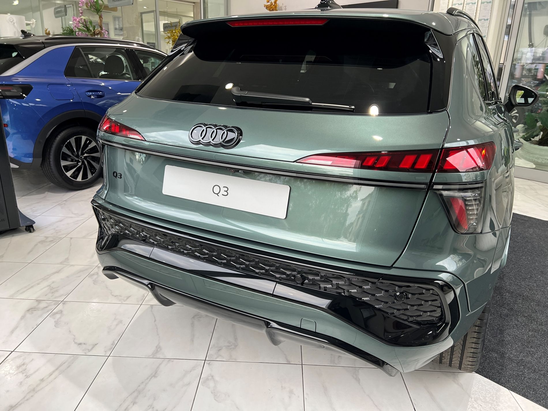 Q3 1.5 e-hybrid S line edition 272cv s-tronic - Autosani