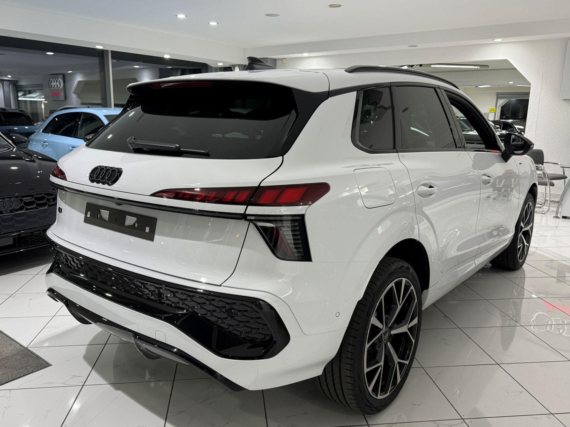 Q3 1.5 e-hybrid S line edition 272cv s-tronic - Autosani