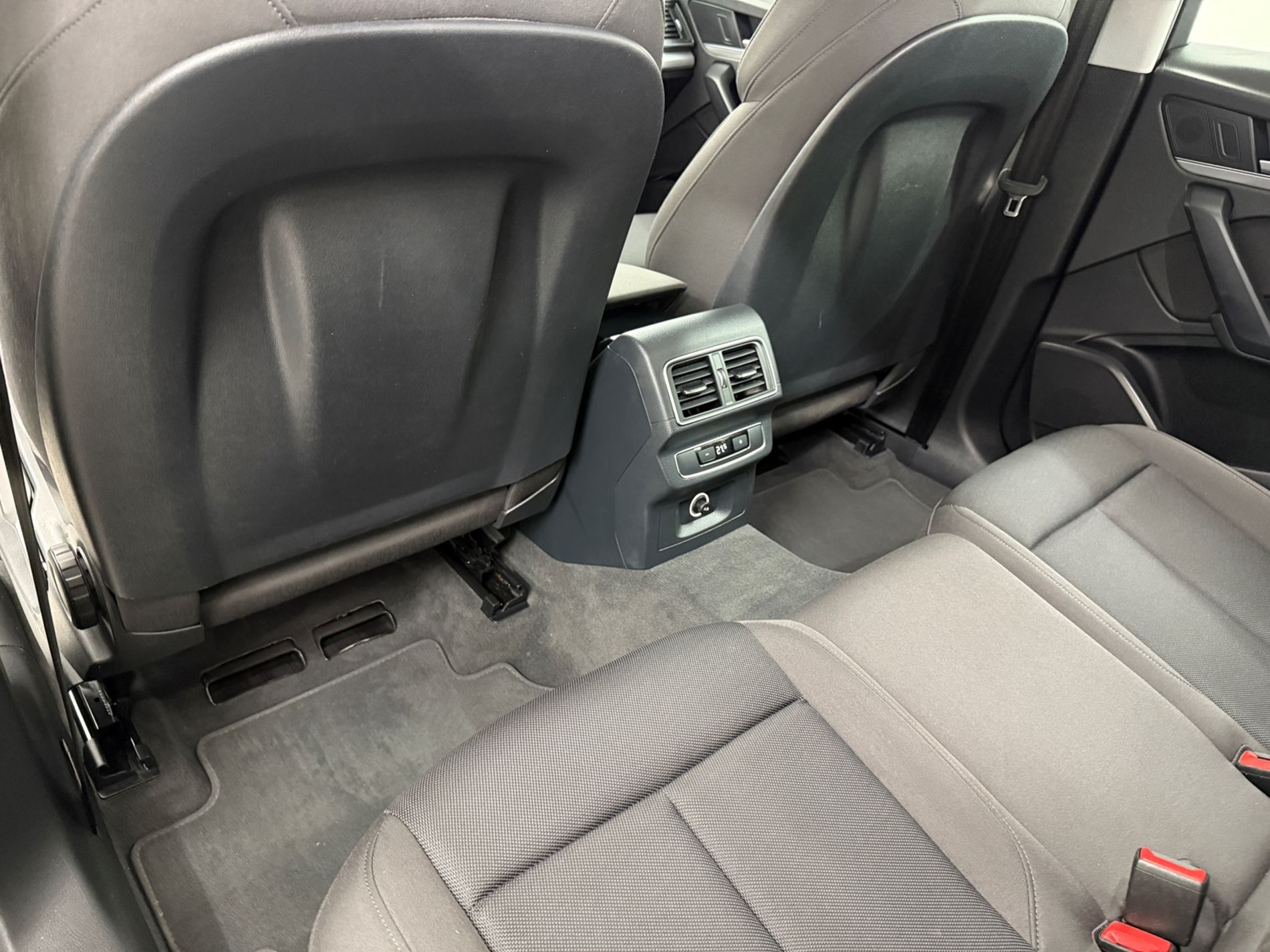 Q5 40 2.0 tdi Business Sport quattro 190cv s-tronic - Autosani