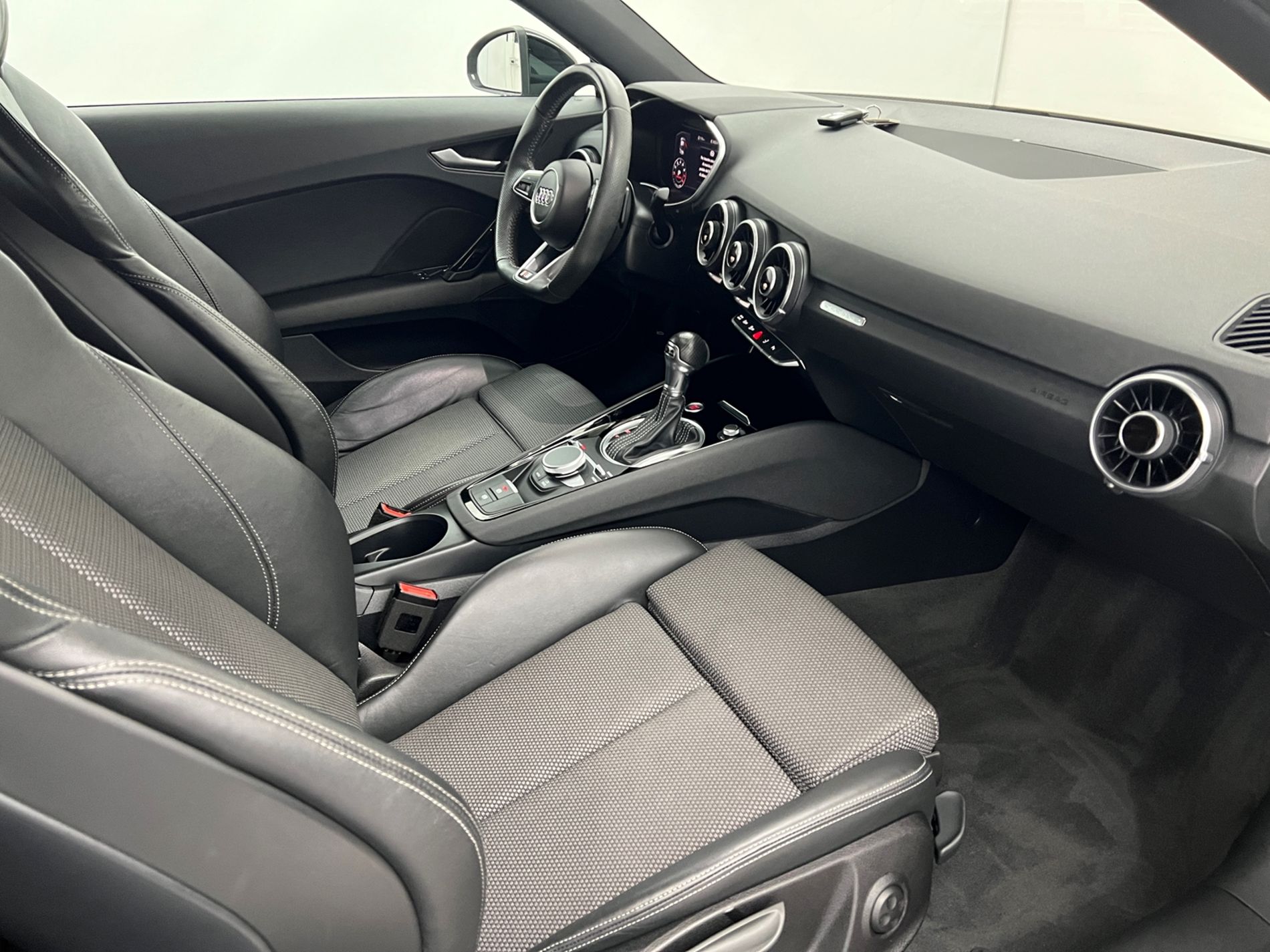 TT Coupe 45 2.0 tfsi quattro s-tronic - Autosani