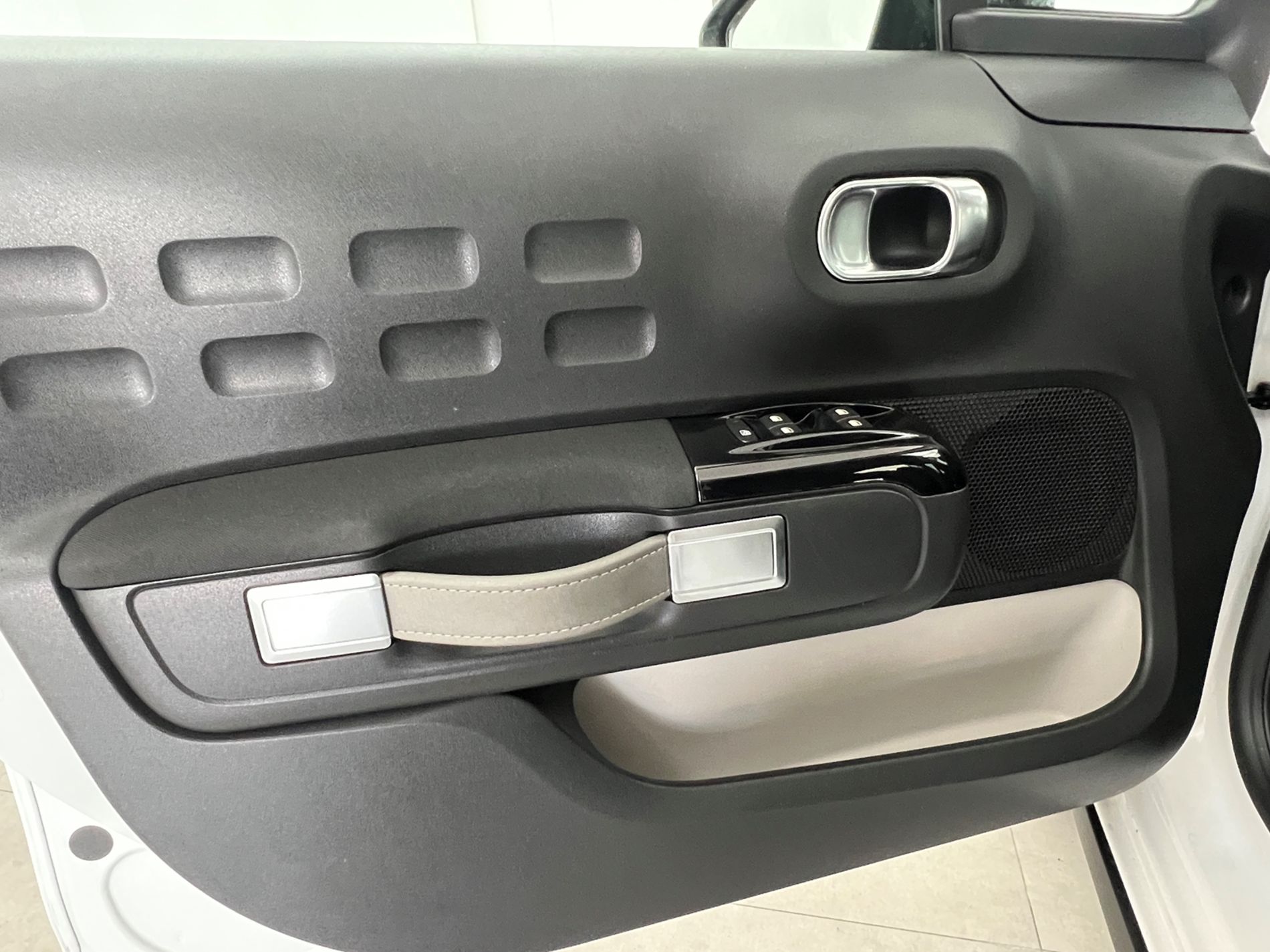 C3 1.2 puretech Shine s&s 83cv neopatentati - Autosani