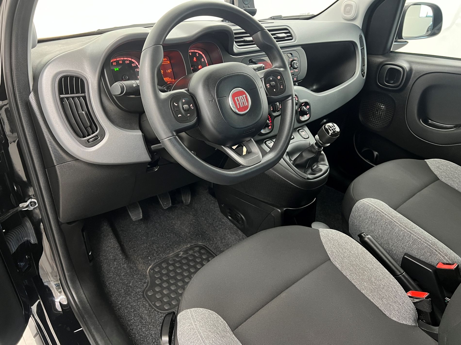 Panda 1.0 firefly hybrid City Life s&s 70cv 5p.ti - Autosani