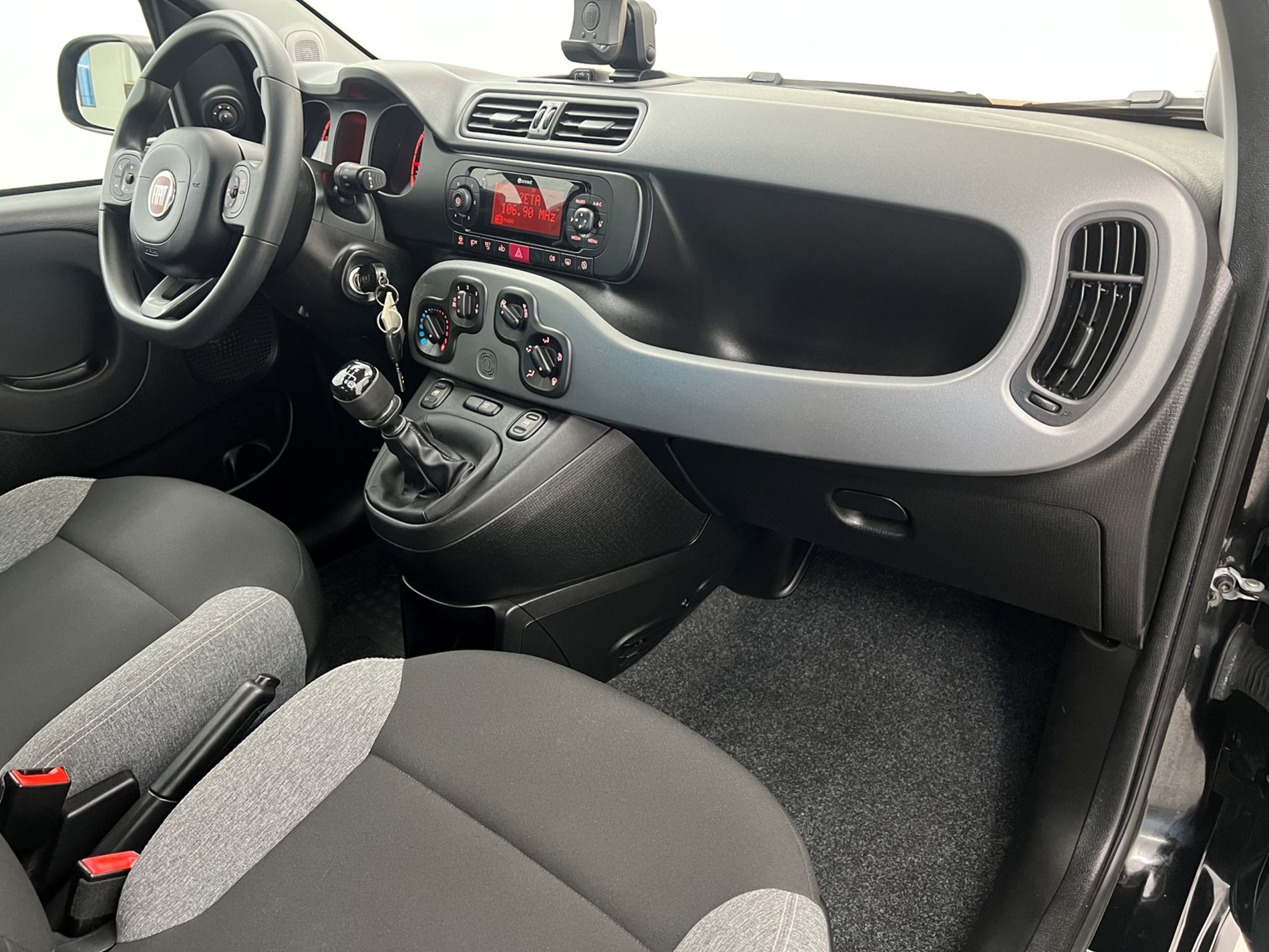 Panda 1.0 firefly hybrid City Life s&s 70cv 5p.ti - Autosani