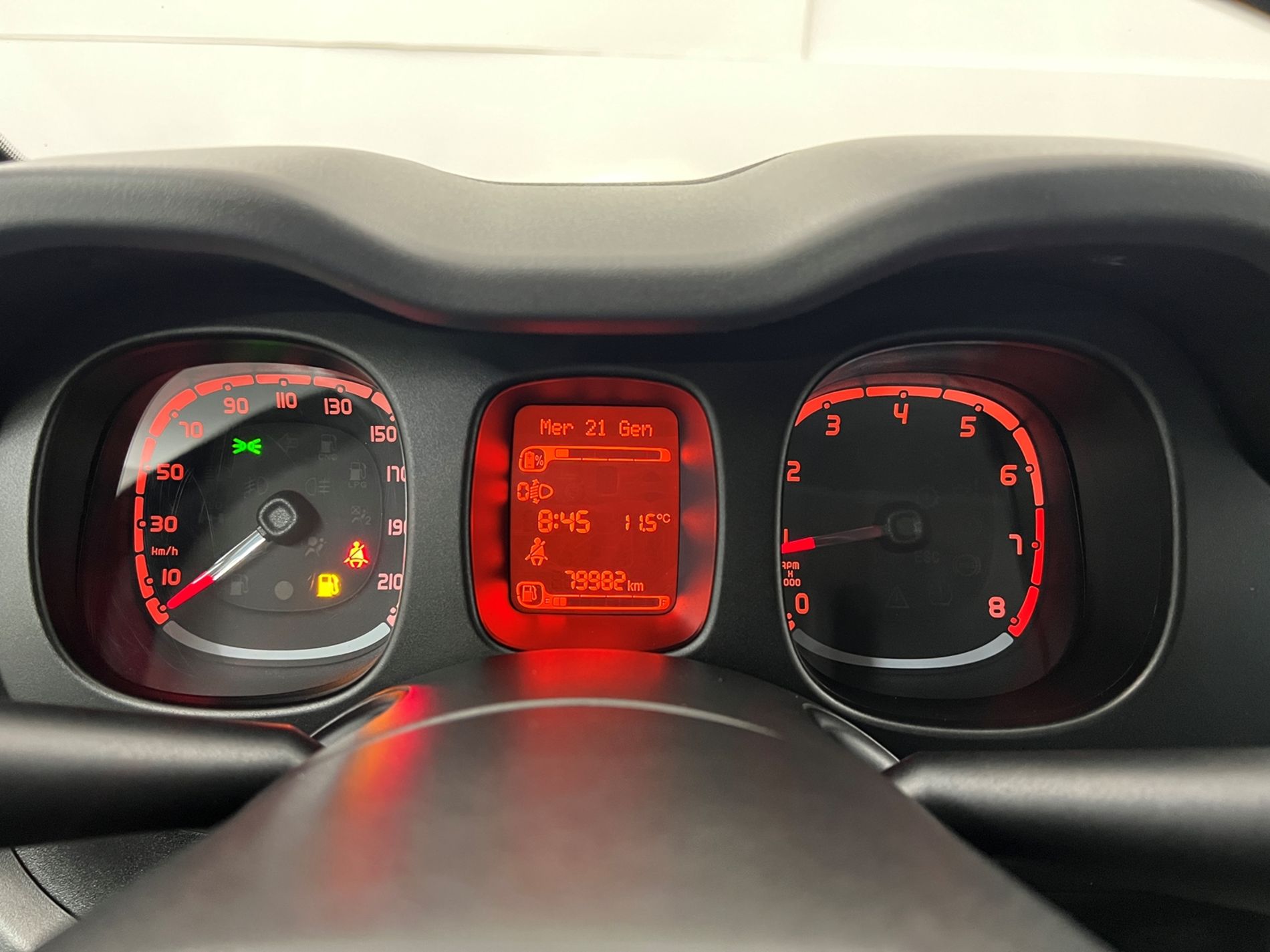 Panda 1.0 firefly hybrid City Life s&s 70cv 5p.ti - Autosani