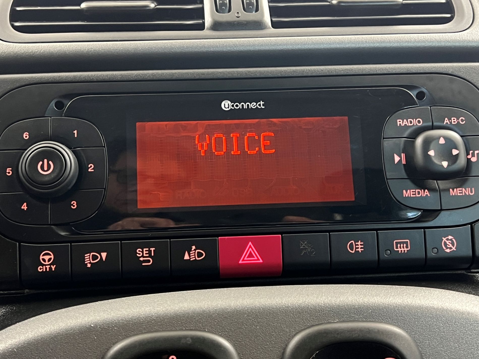 Panda 1.0 firefly hybrid City Life s&s 70cv 5p.ti - Autosani