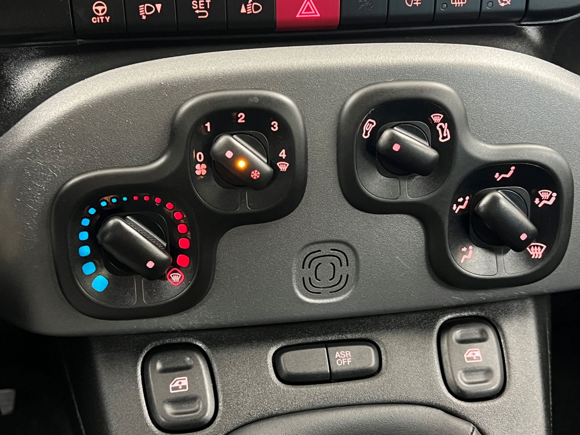 Panda 1.0 firefly hybrid City Life s&s 70cv 5p.ti - Autosani